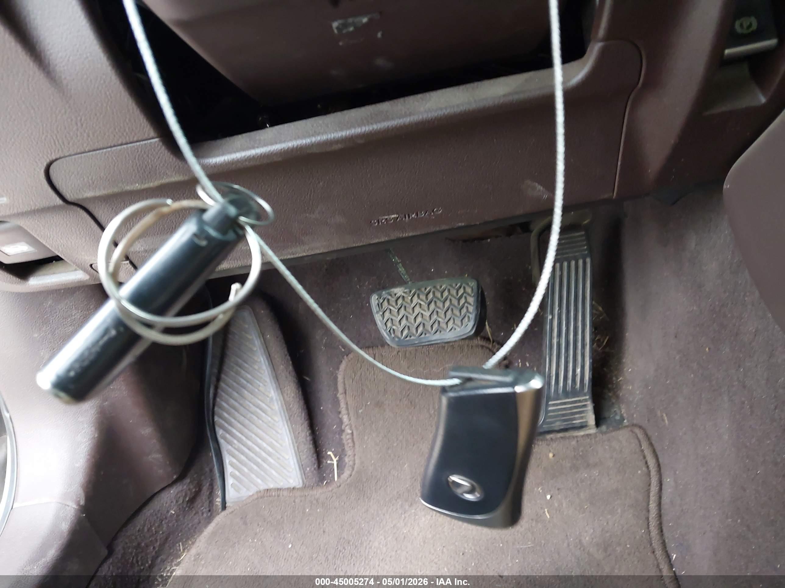 LEXUS ES image 11