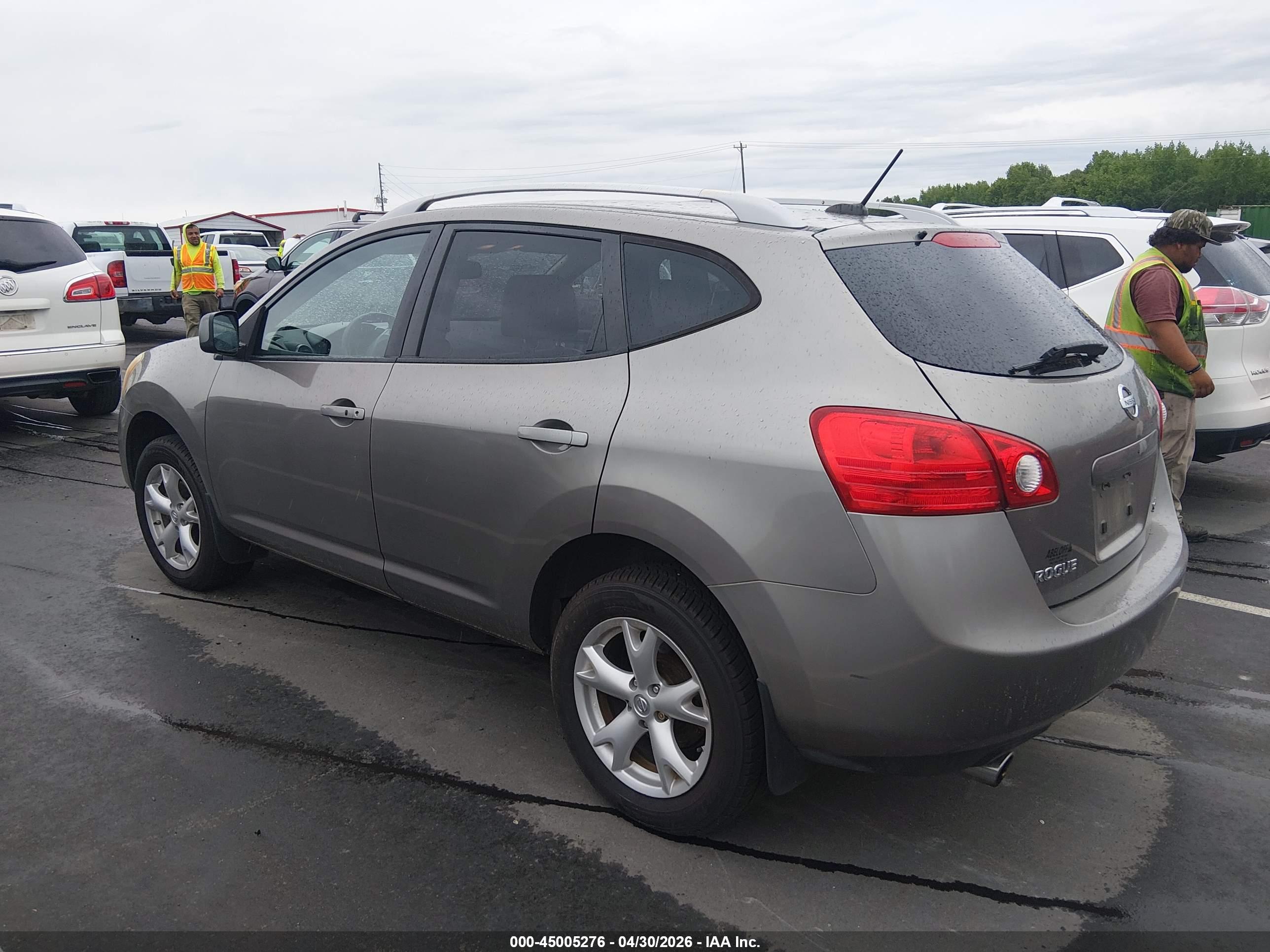 NISSAN ROGUE image 3