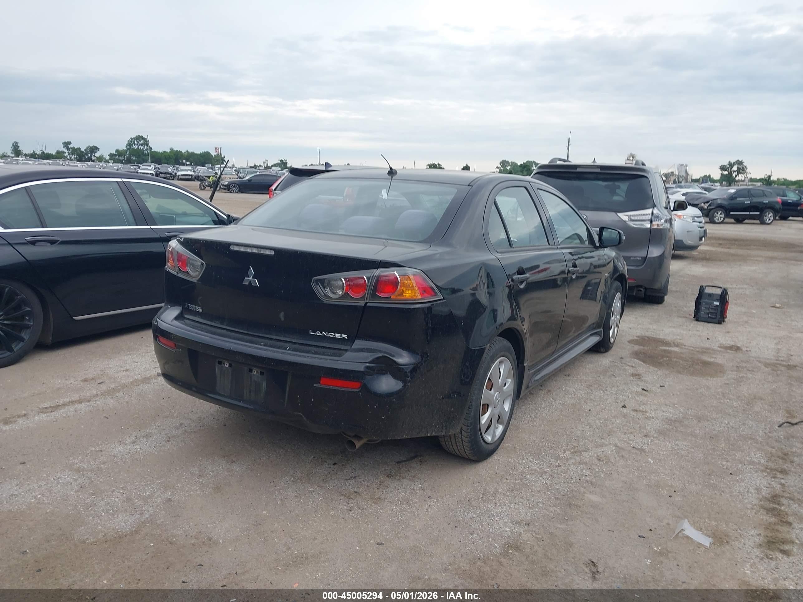 MITSUBISHI LANCER image 4