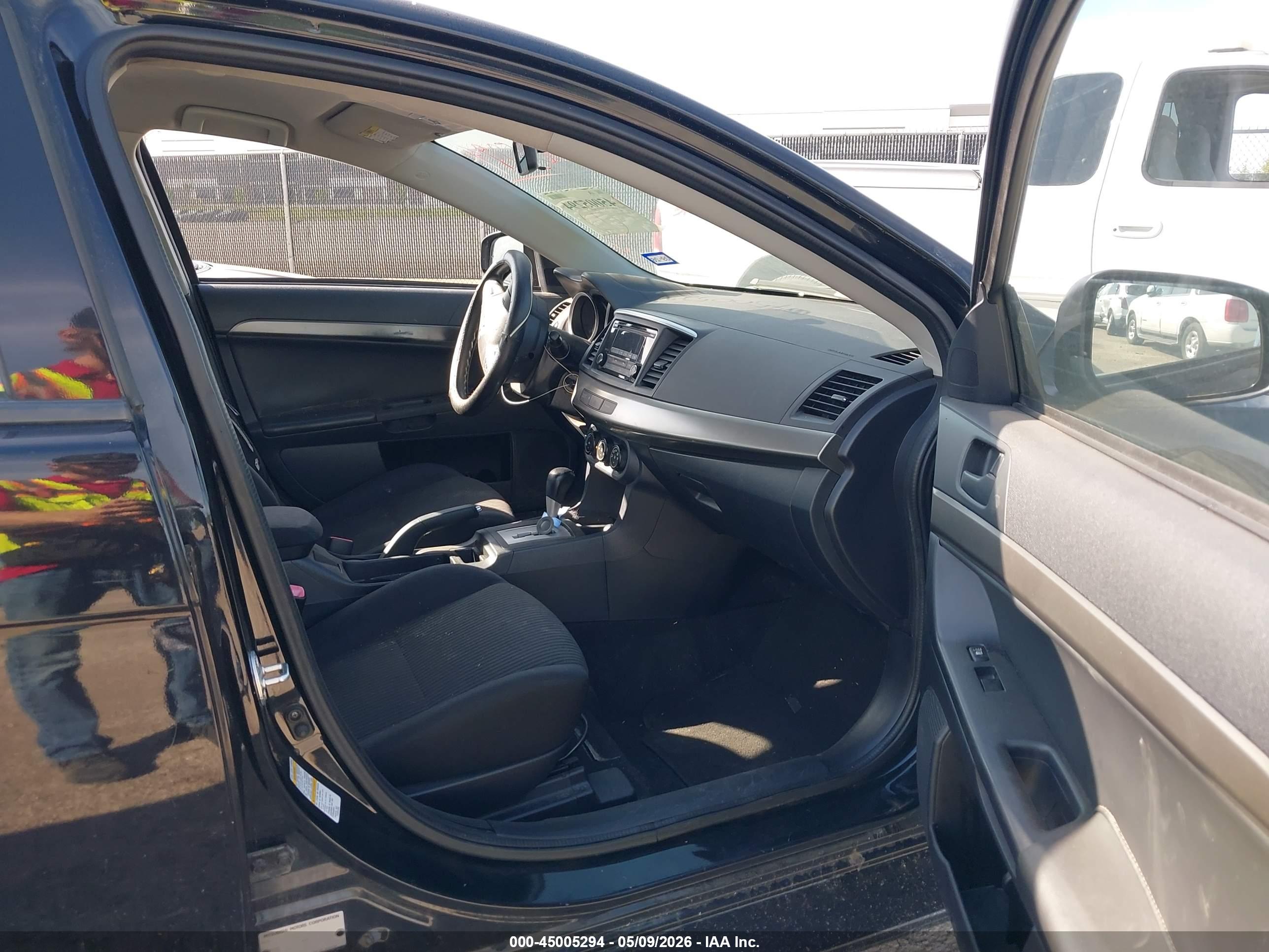 MITSUBISHI LANCER image 5