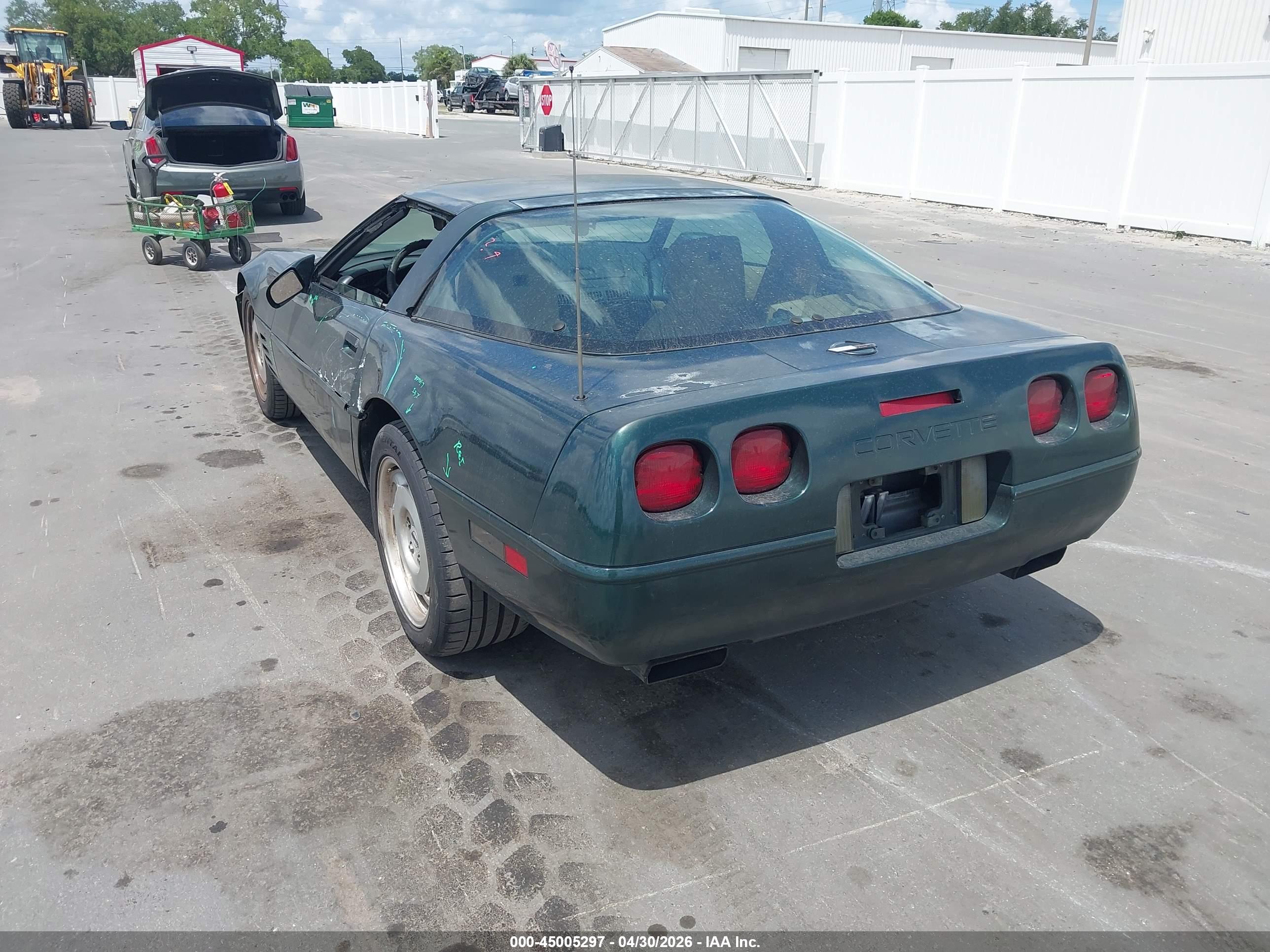 CHEVROLET CORVETTE image 3