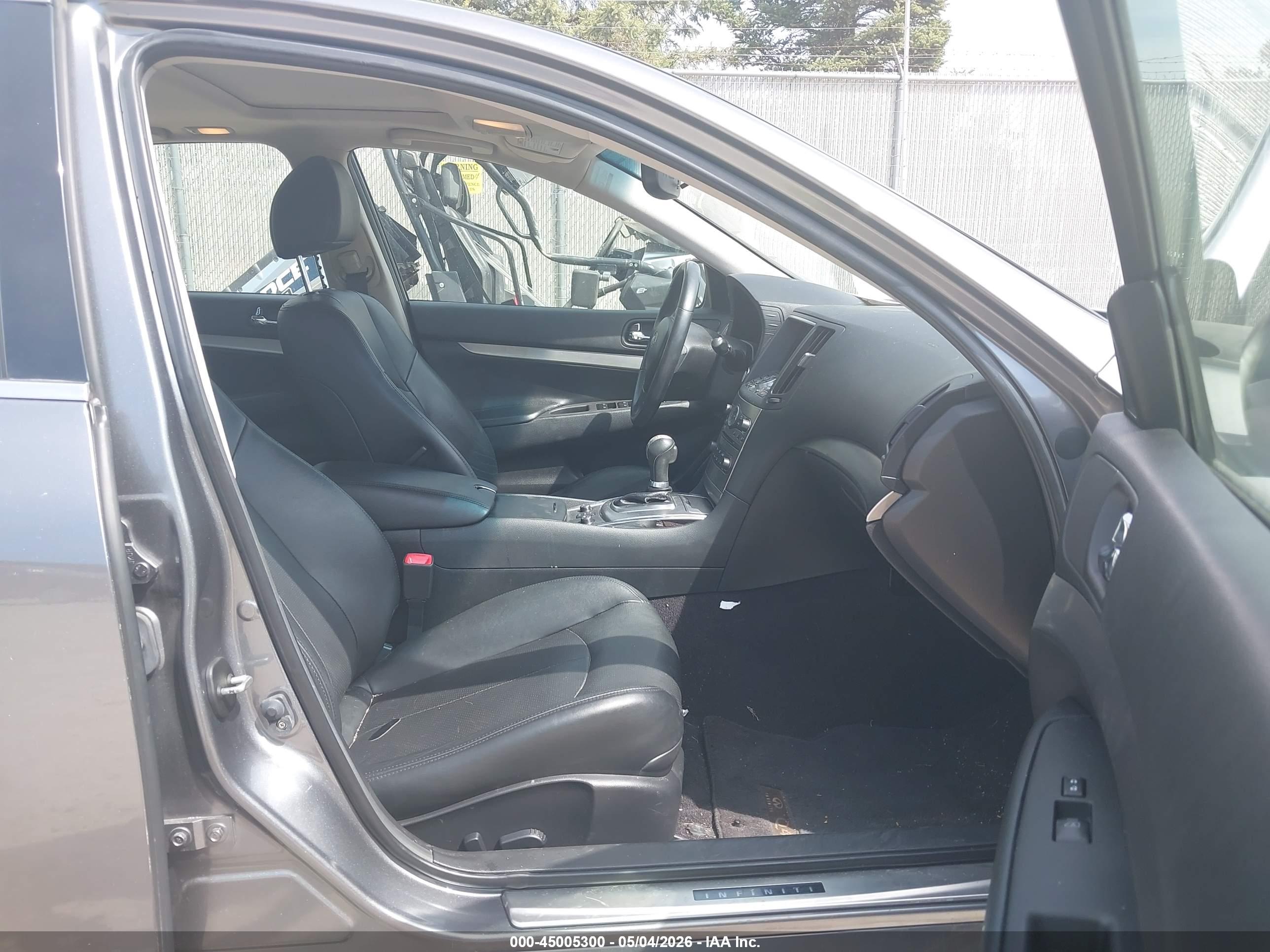 INFINITI Q40 image 5