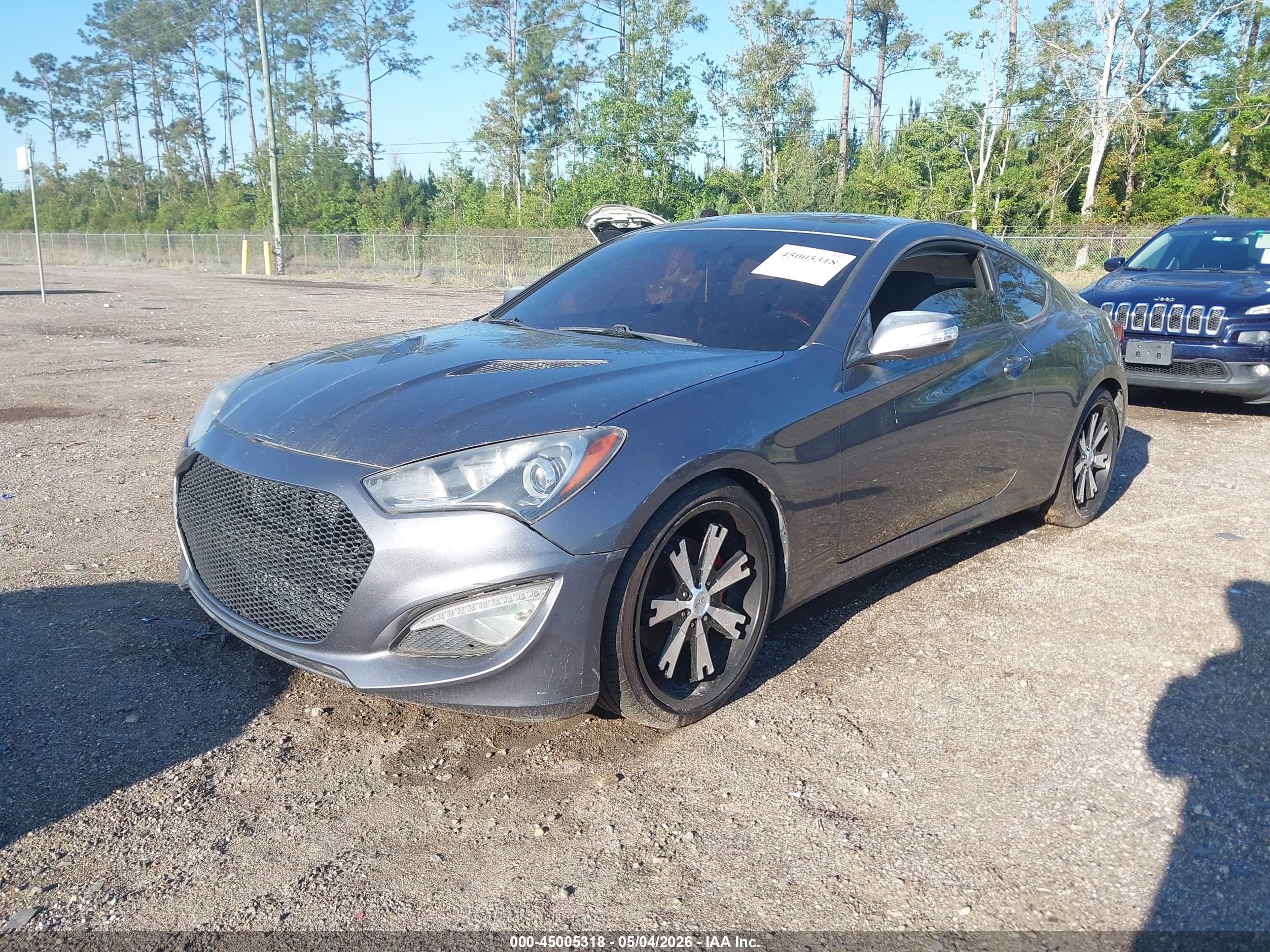 HYUNDAI GENESIS image 2