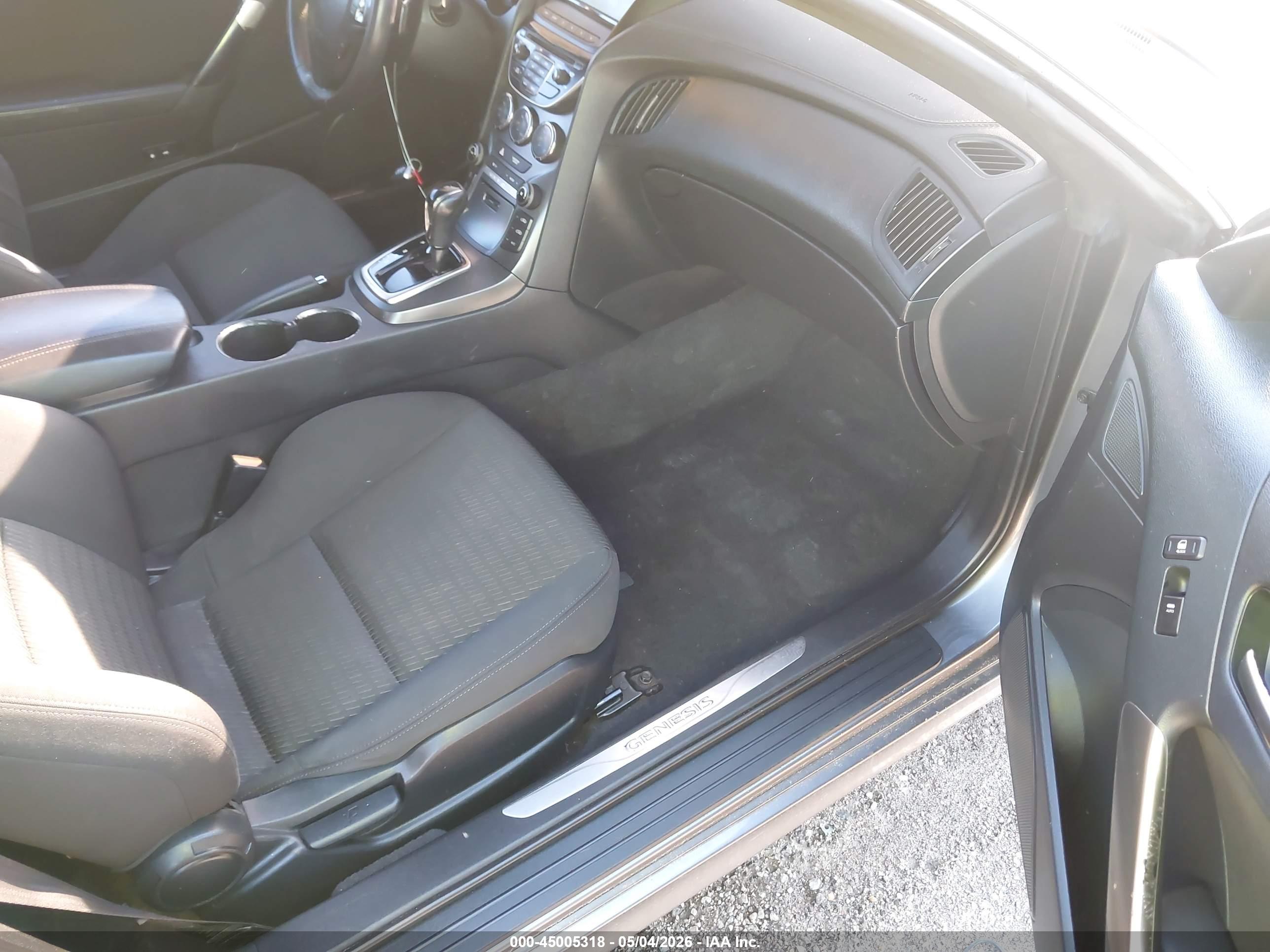 HYUNDAI GENESIS image 5