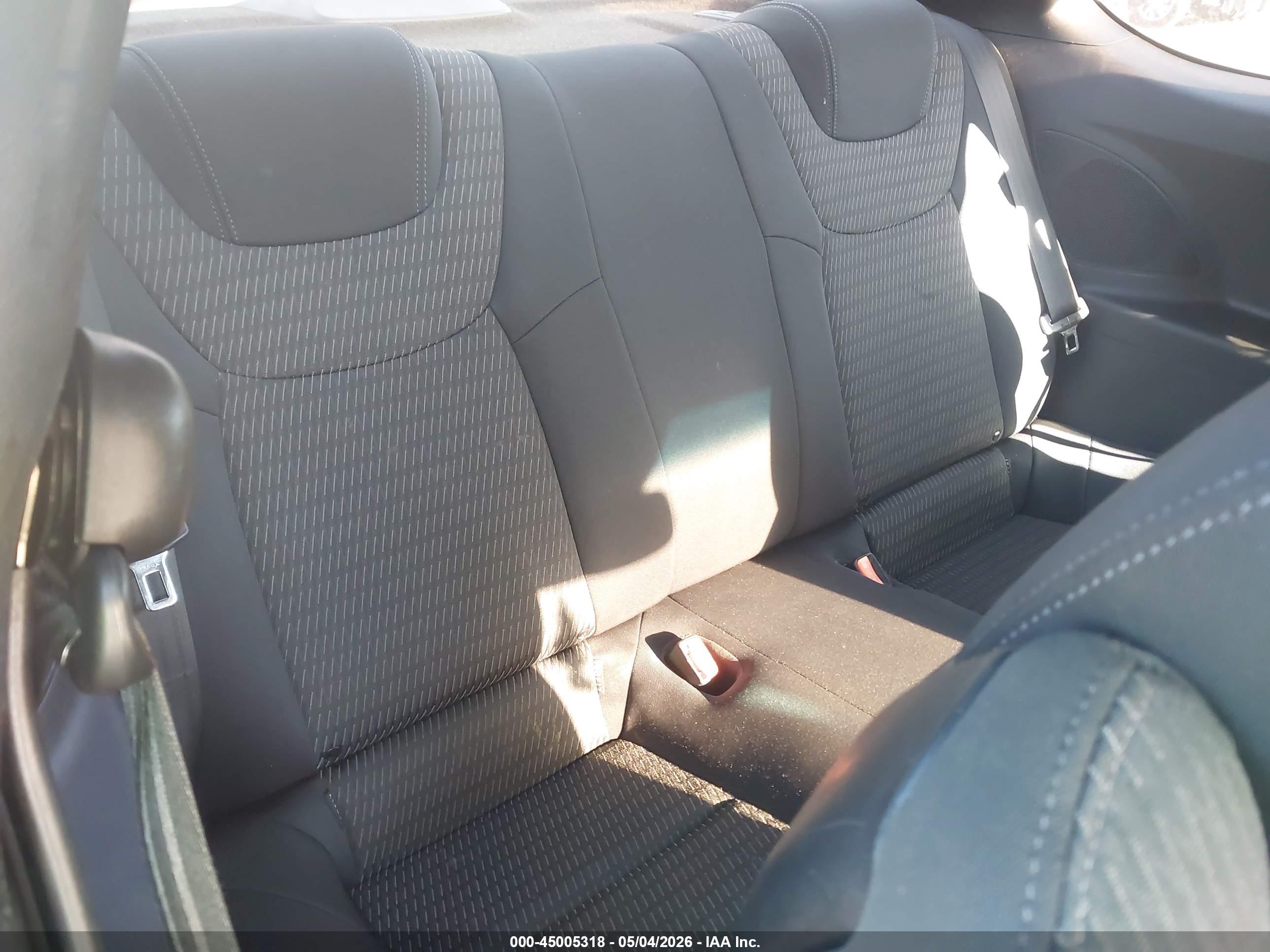 HYUNDAI GENESIS image 8