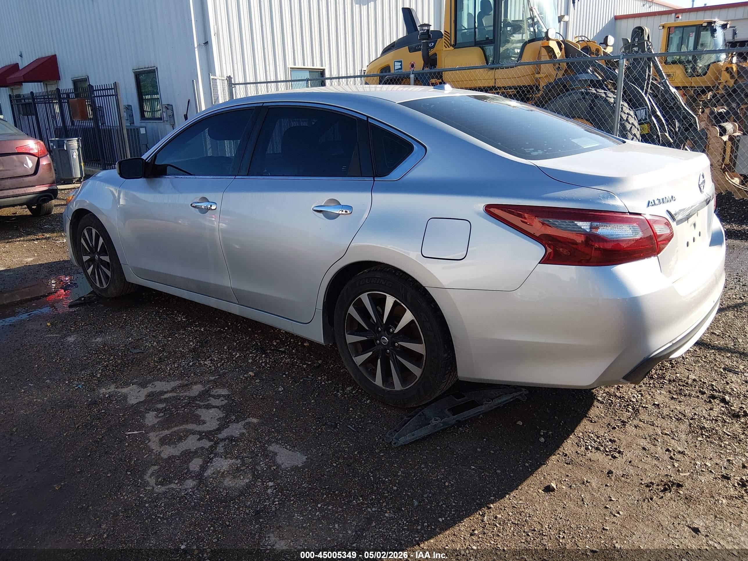 NISSAN ALTIMA image 3