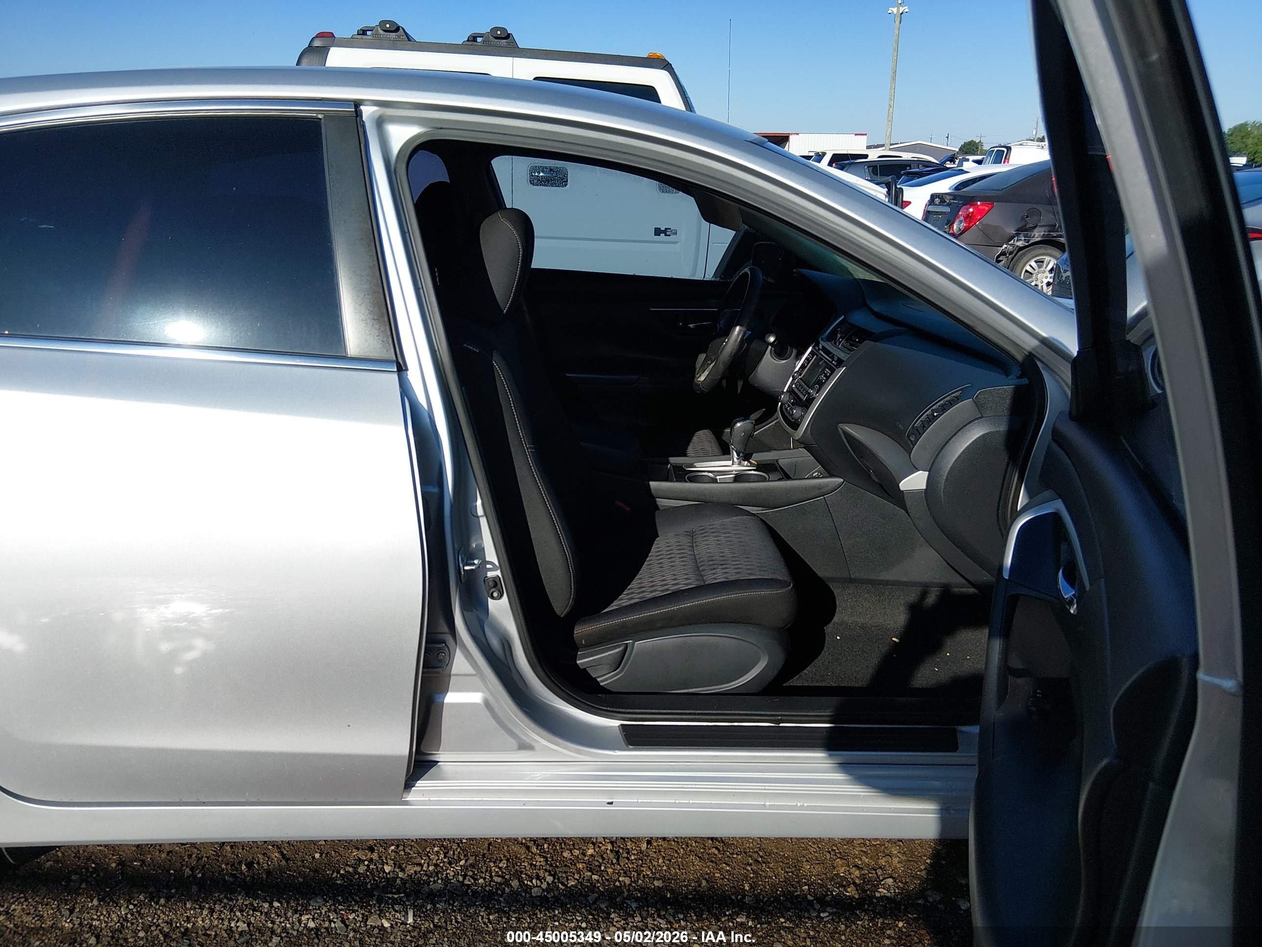NISSAN ALTIMA image 5
