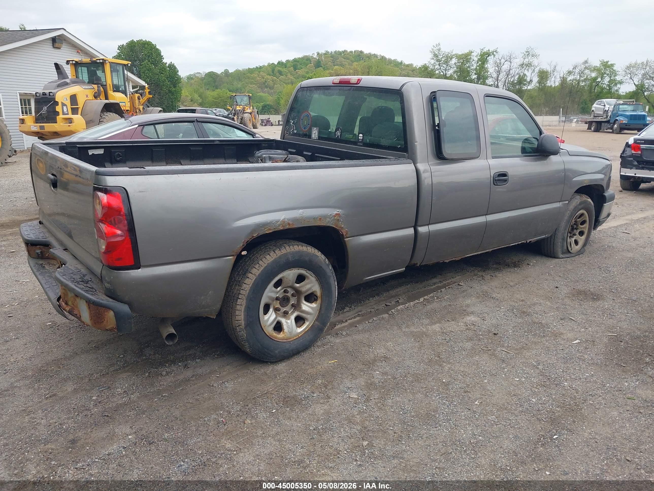 CHEVROLET SILVERADO image 4