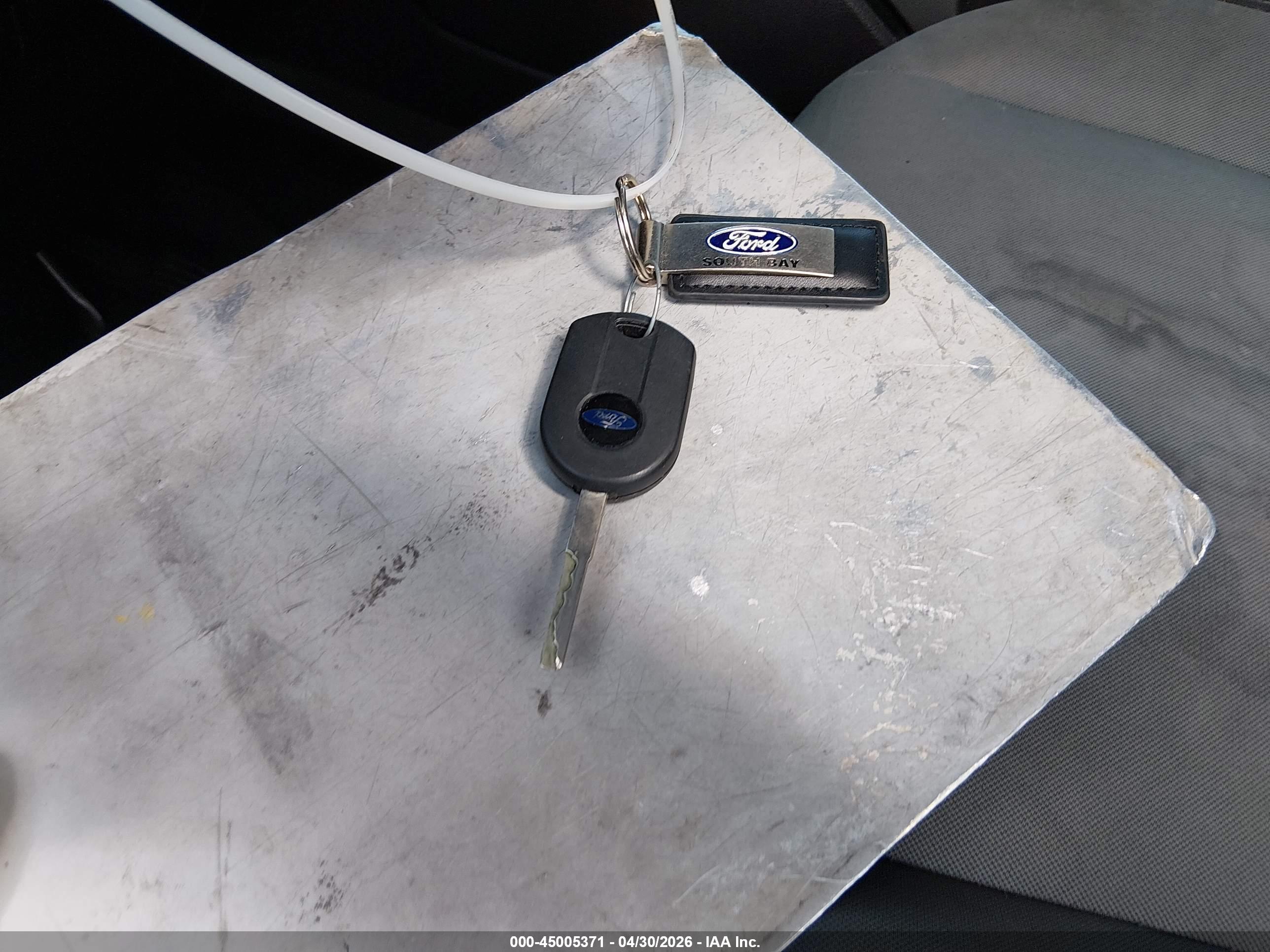 FORD ESCAPE image 11