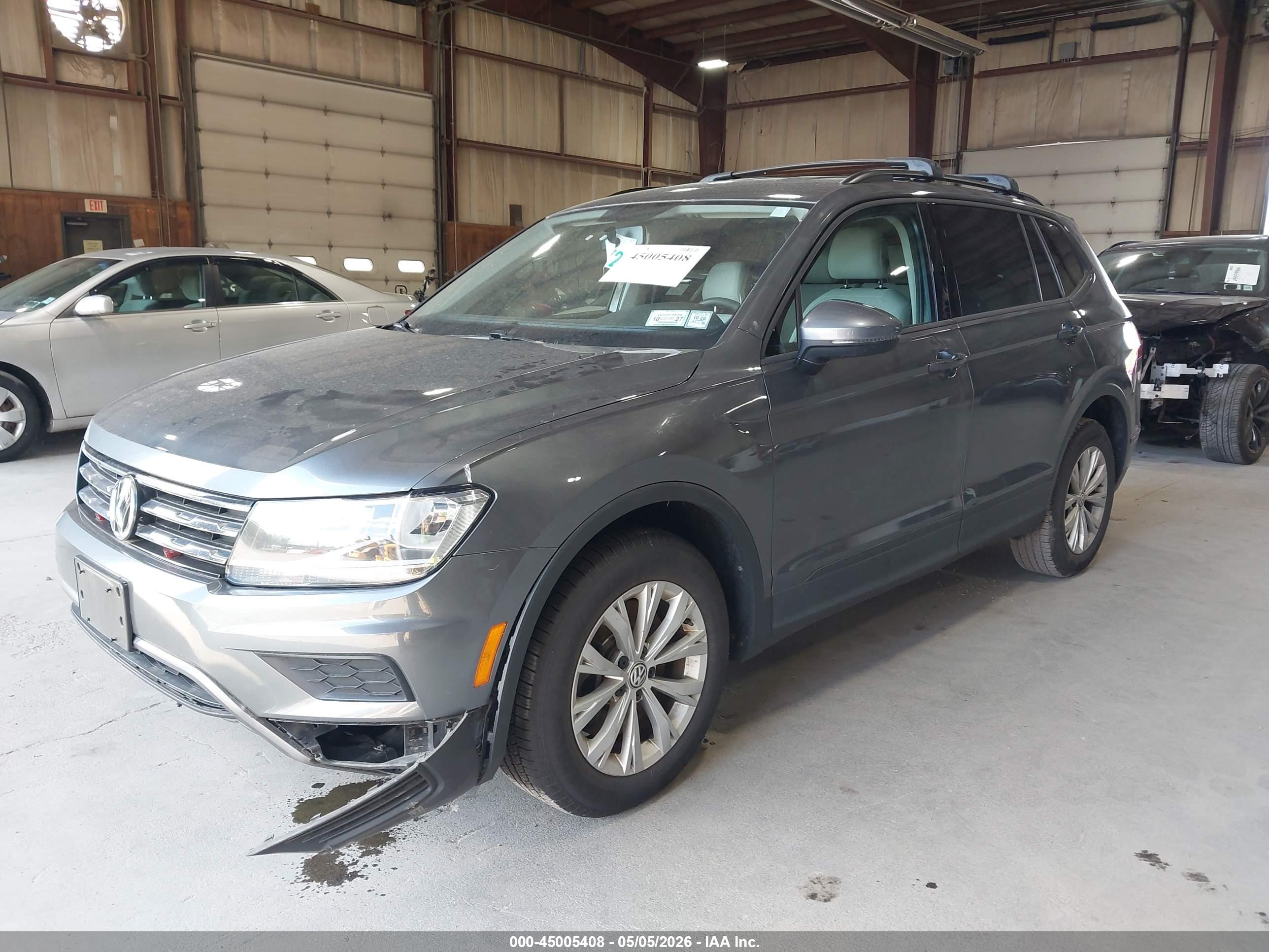 VOLKSWAGEN TIGUAN image 2