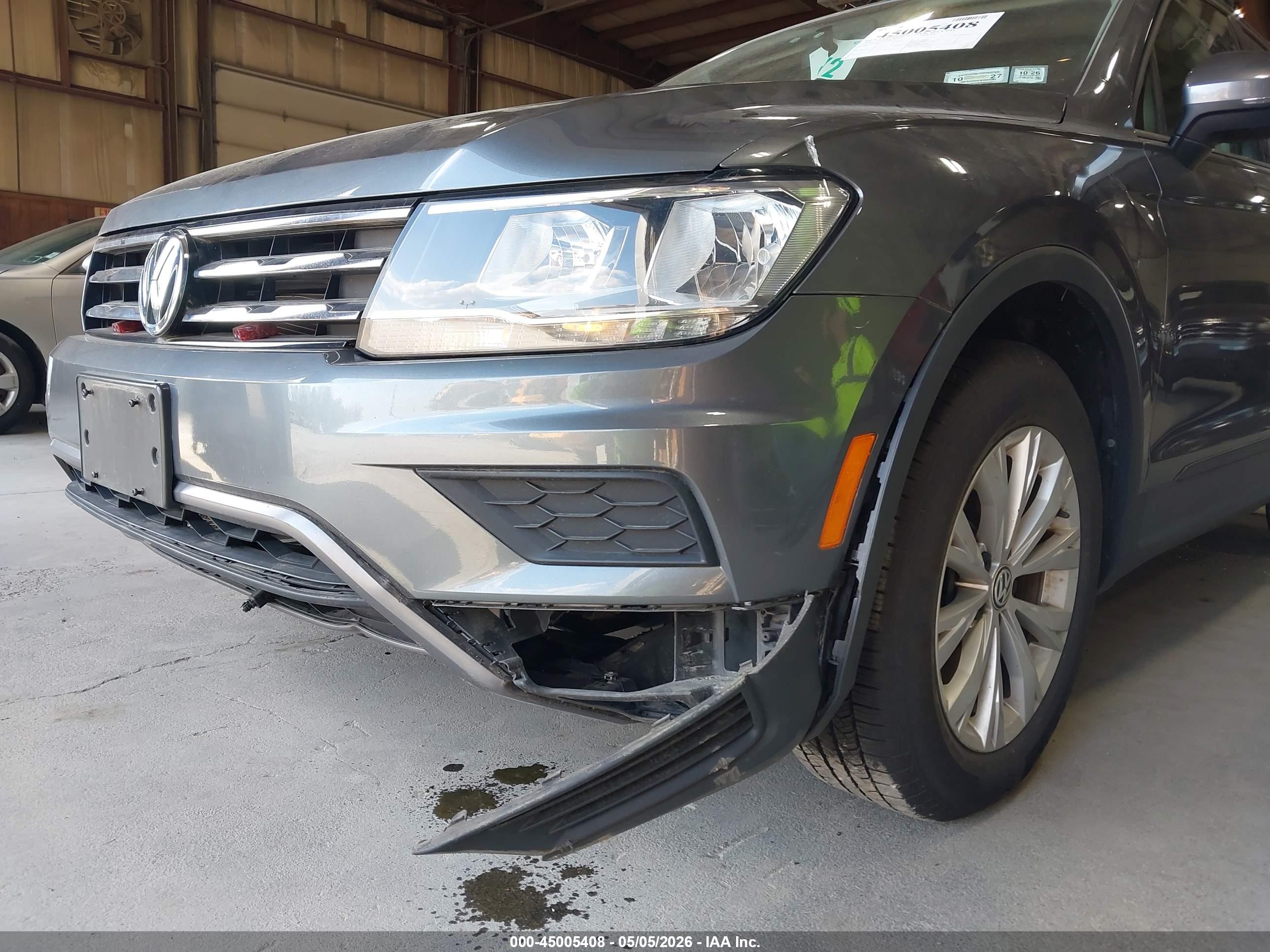 VOLKSWAGEN TIGUAN image 6