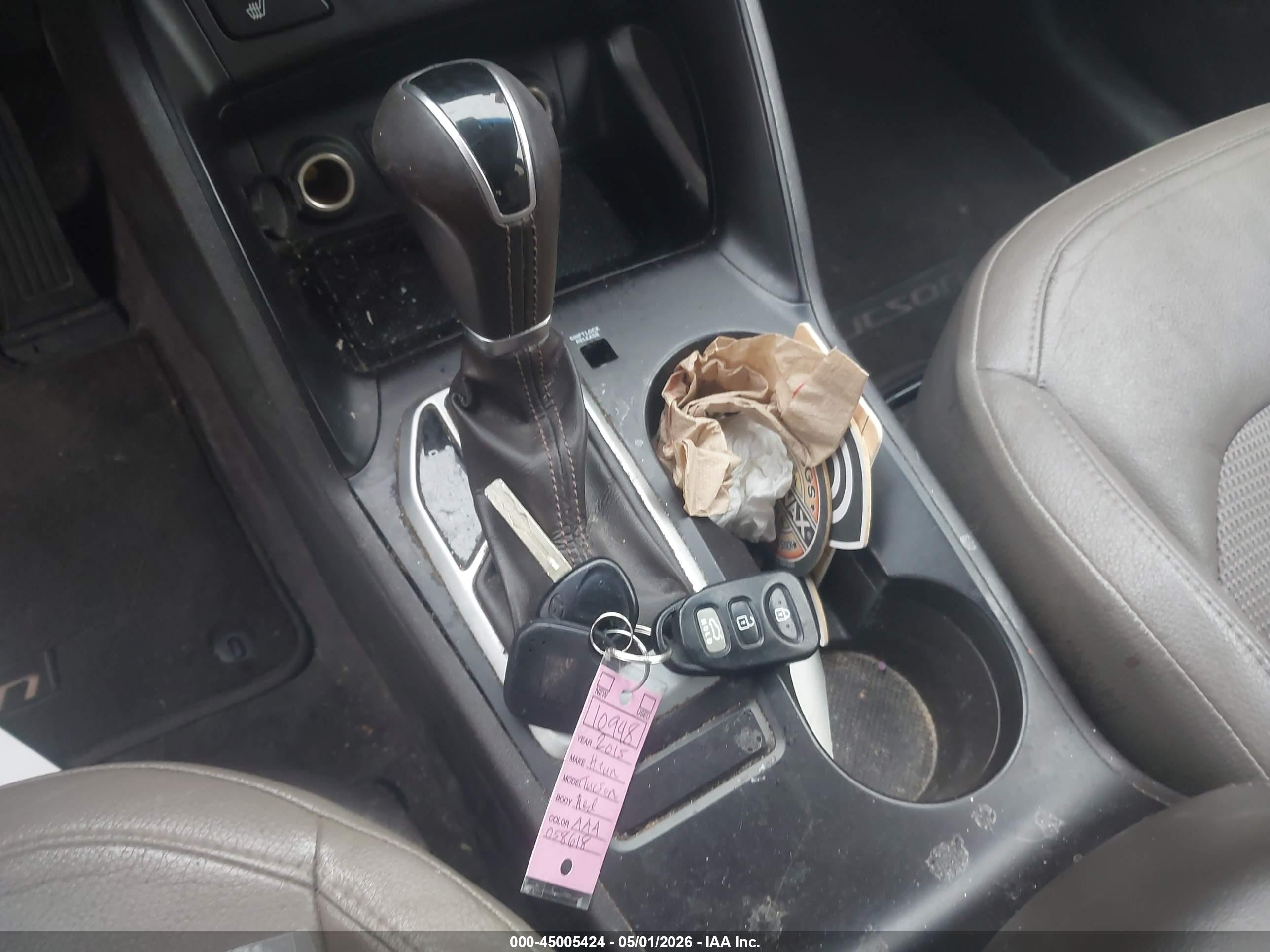 HYUNDAI TUCSON image 11