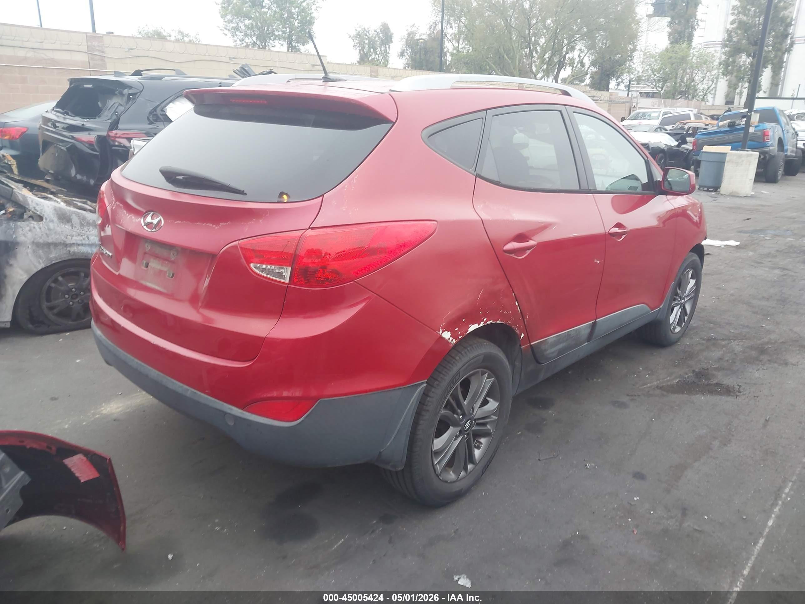 HYUNDAI TUCSON image 4