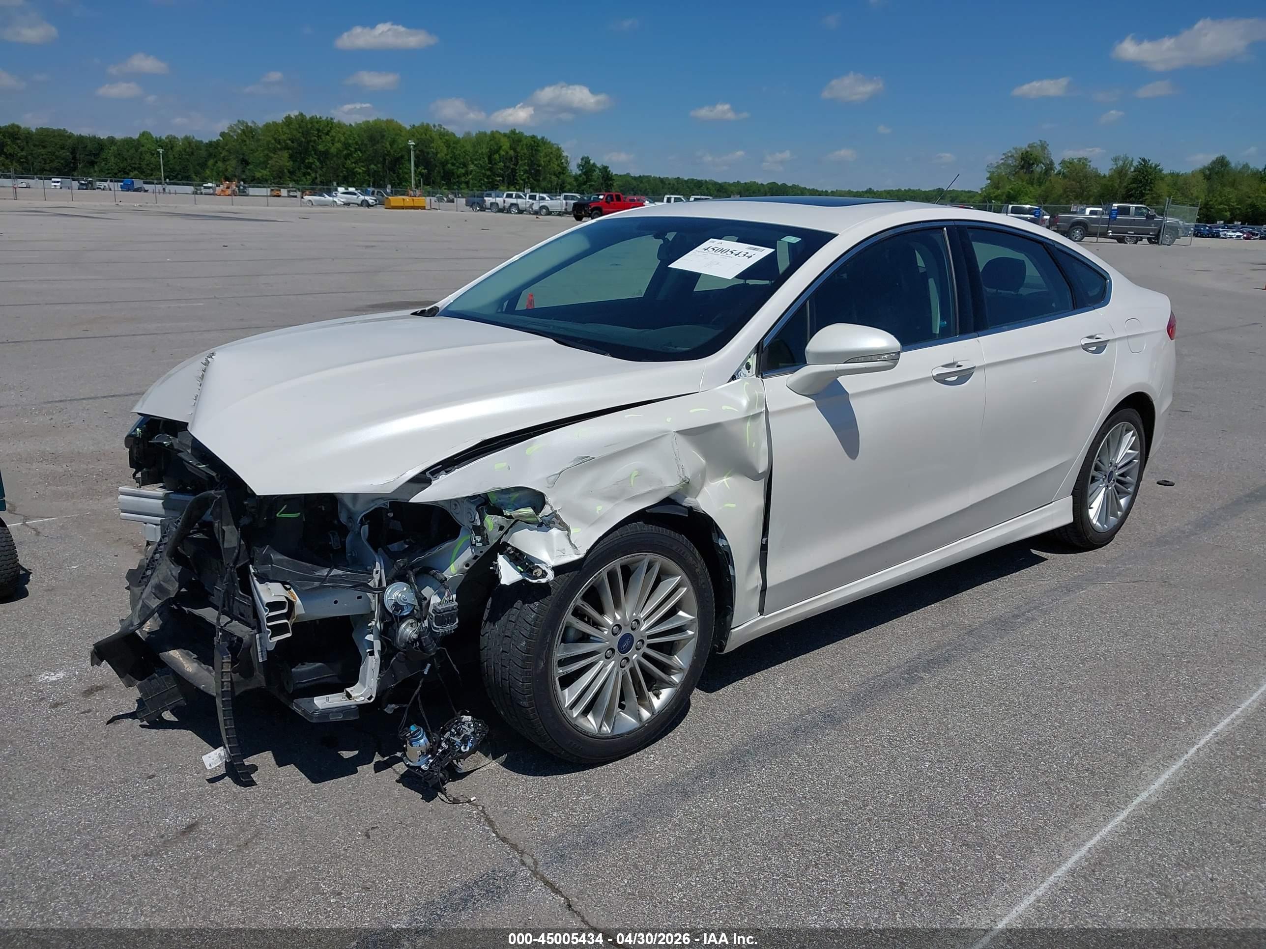 FORD FUSION image 2