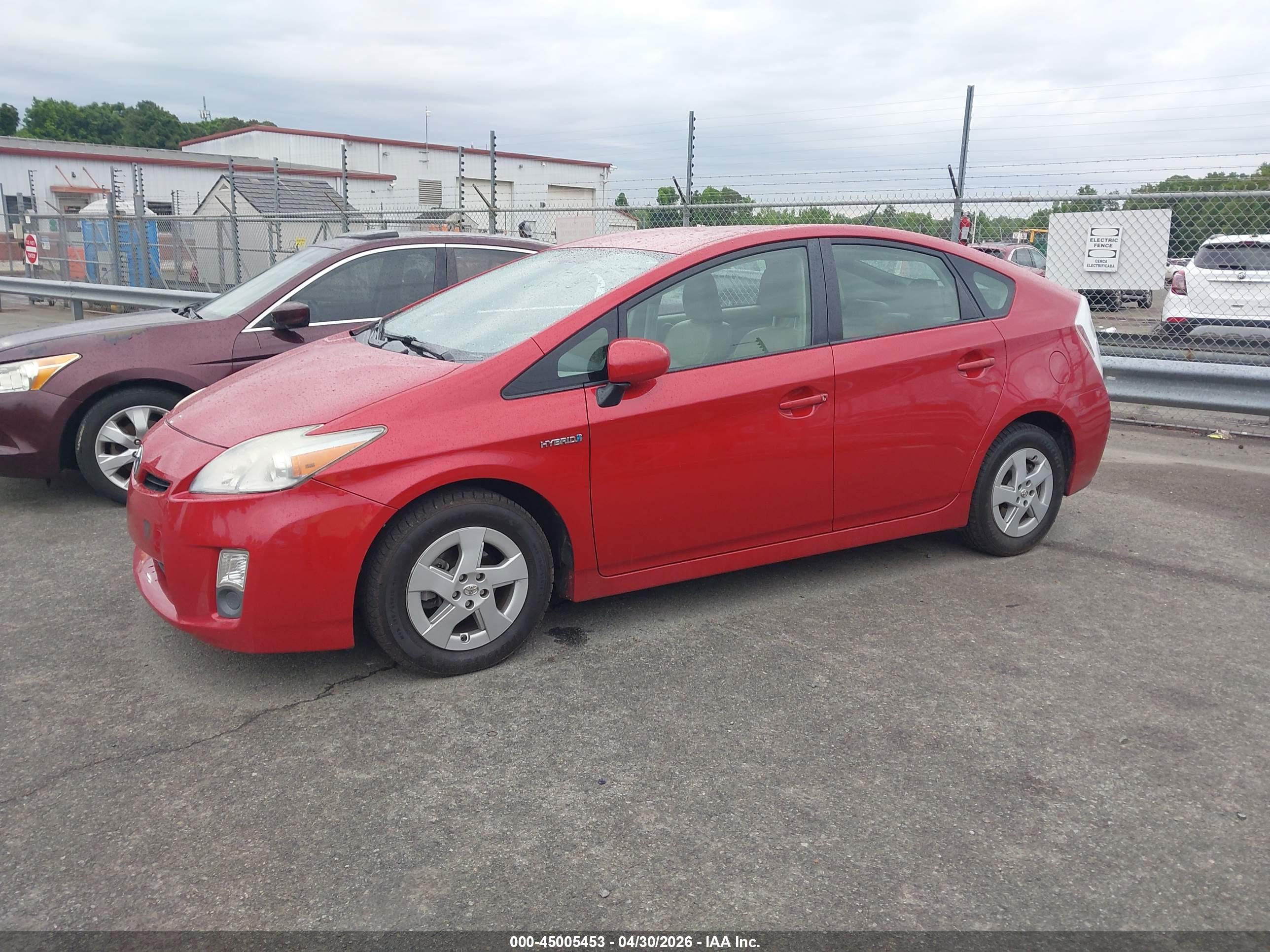 TOYOTA PRIUS image 2