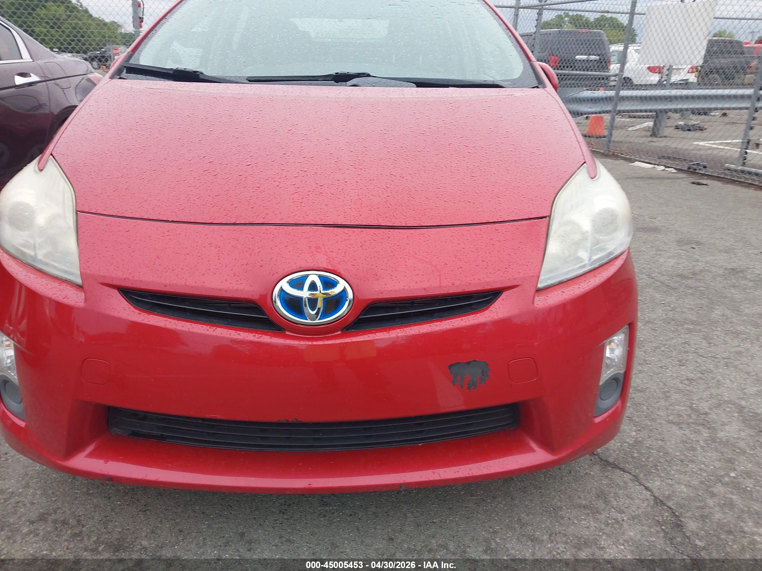 TOYOTA PRIUS image 6