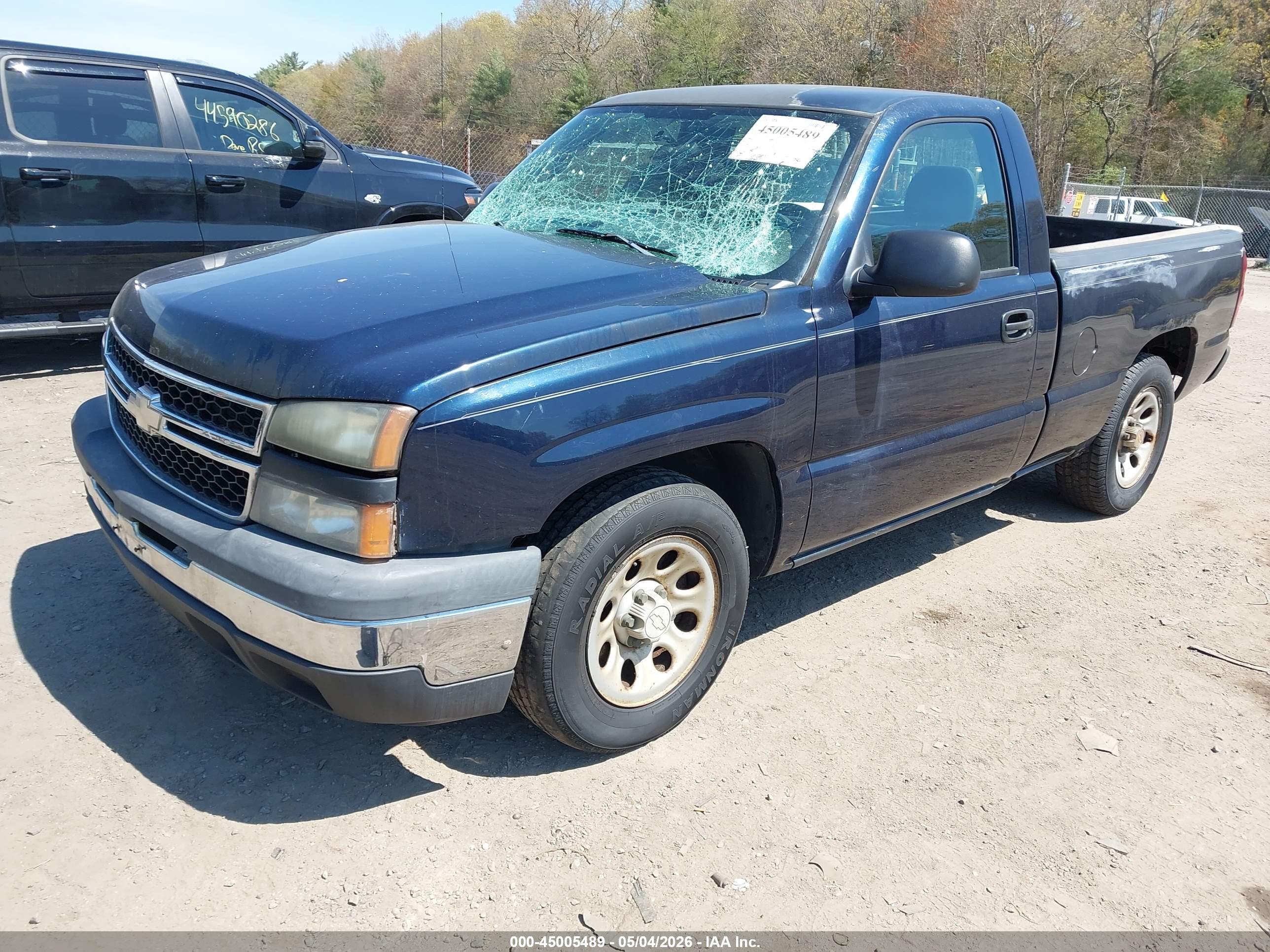 CHEVROLET SILVERADO image 2