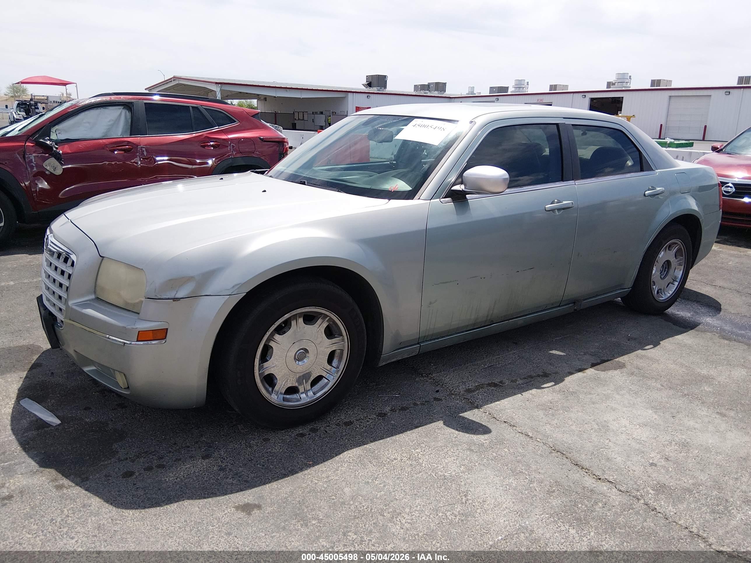 CHRYSLER 300 image 2