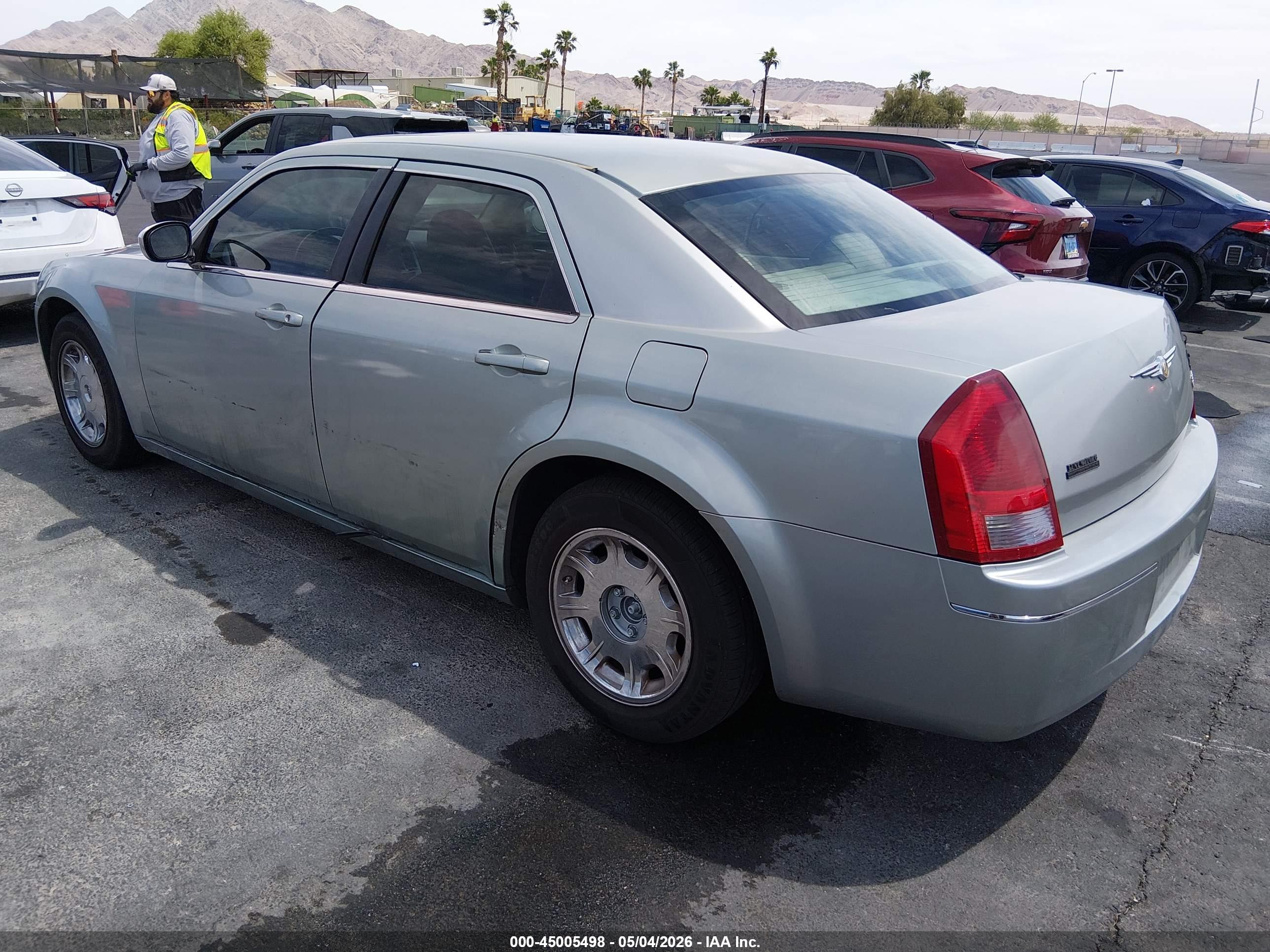 CHRYSLER 300 image 3