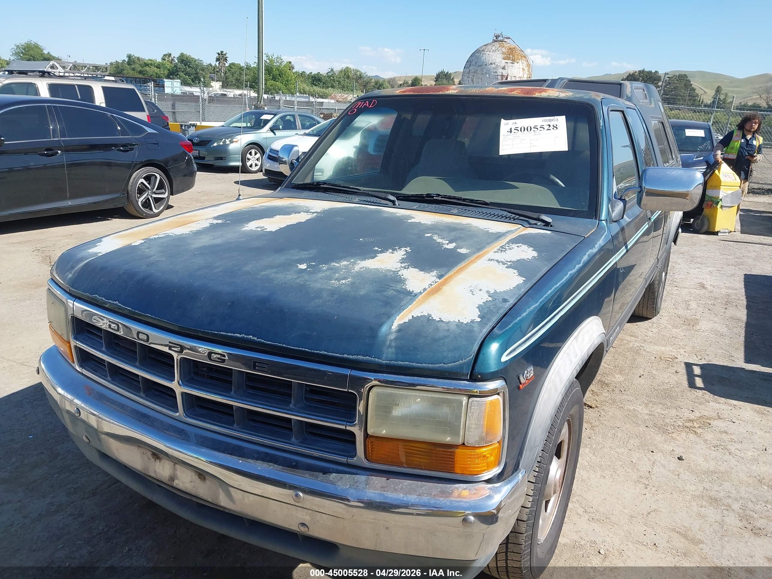 DODGE DAKOTA image 6