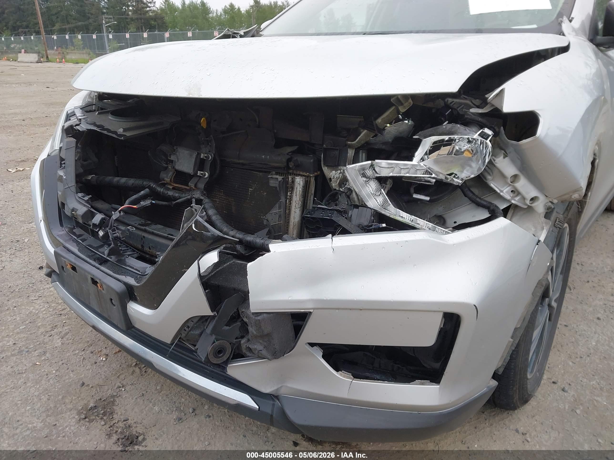 NISSAN ROGUE image 6