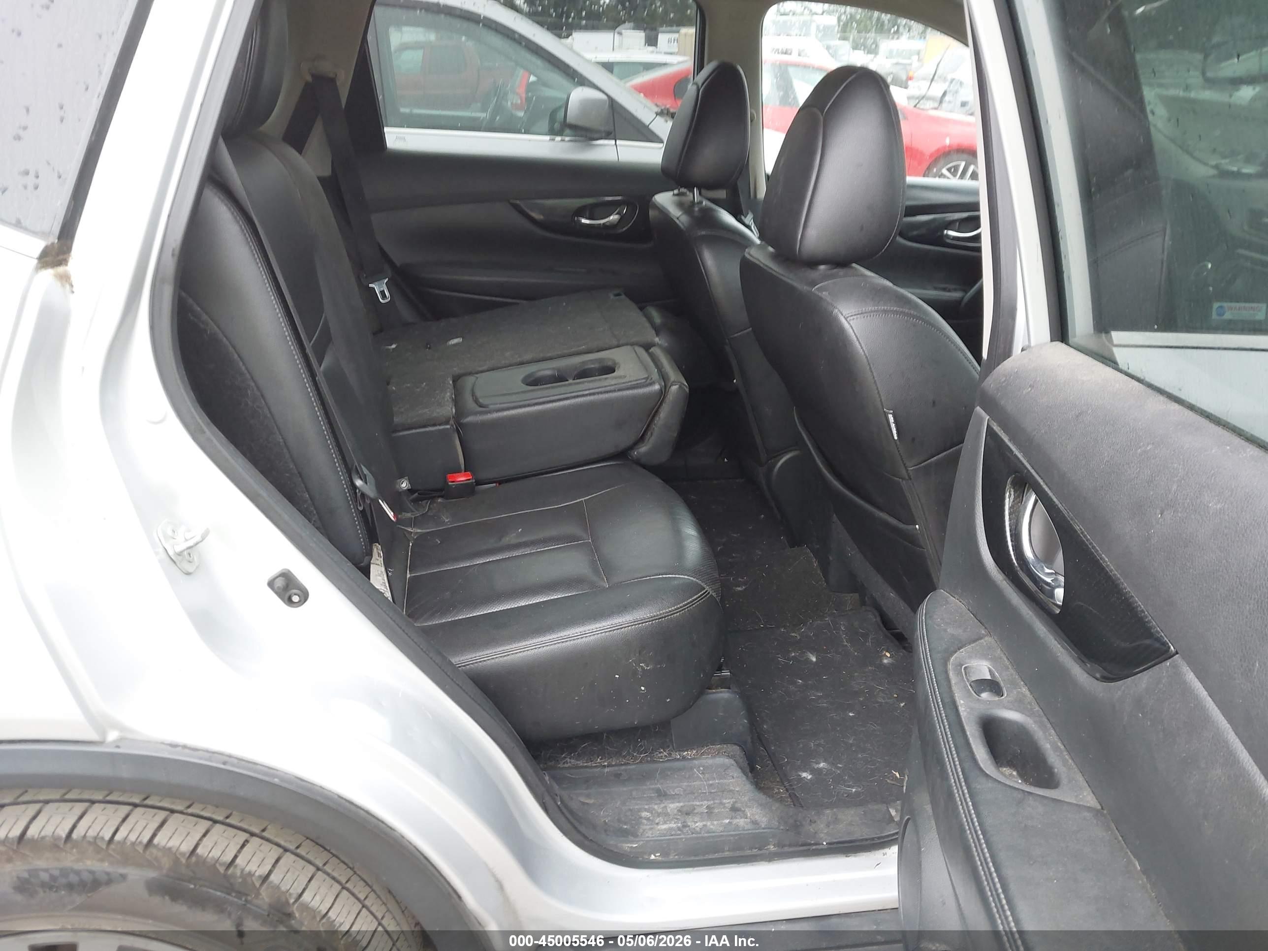 NISSAN ROGUE image 8