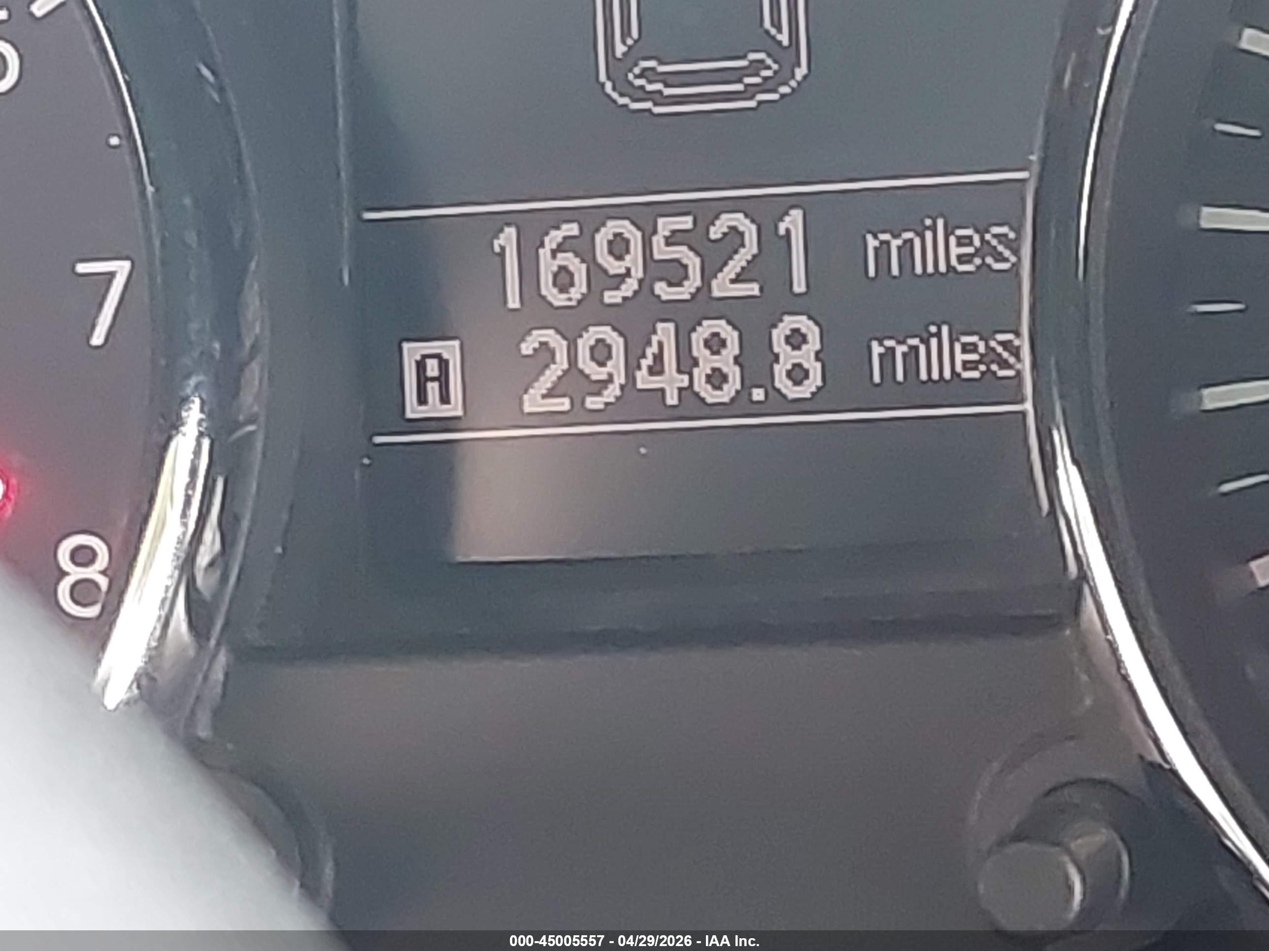 NISSAN ROGUE image 7