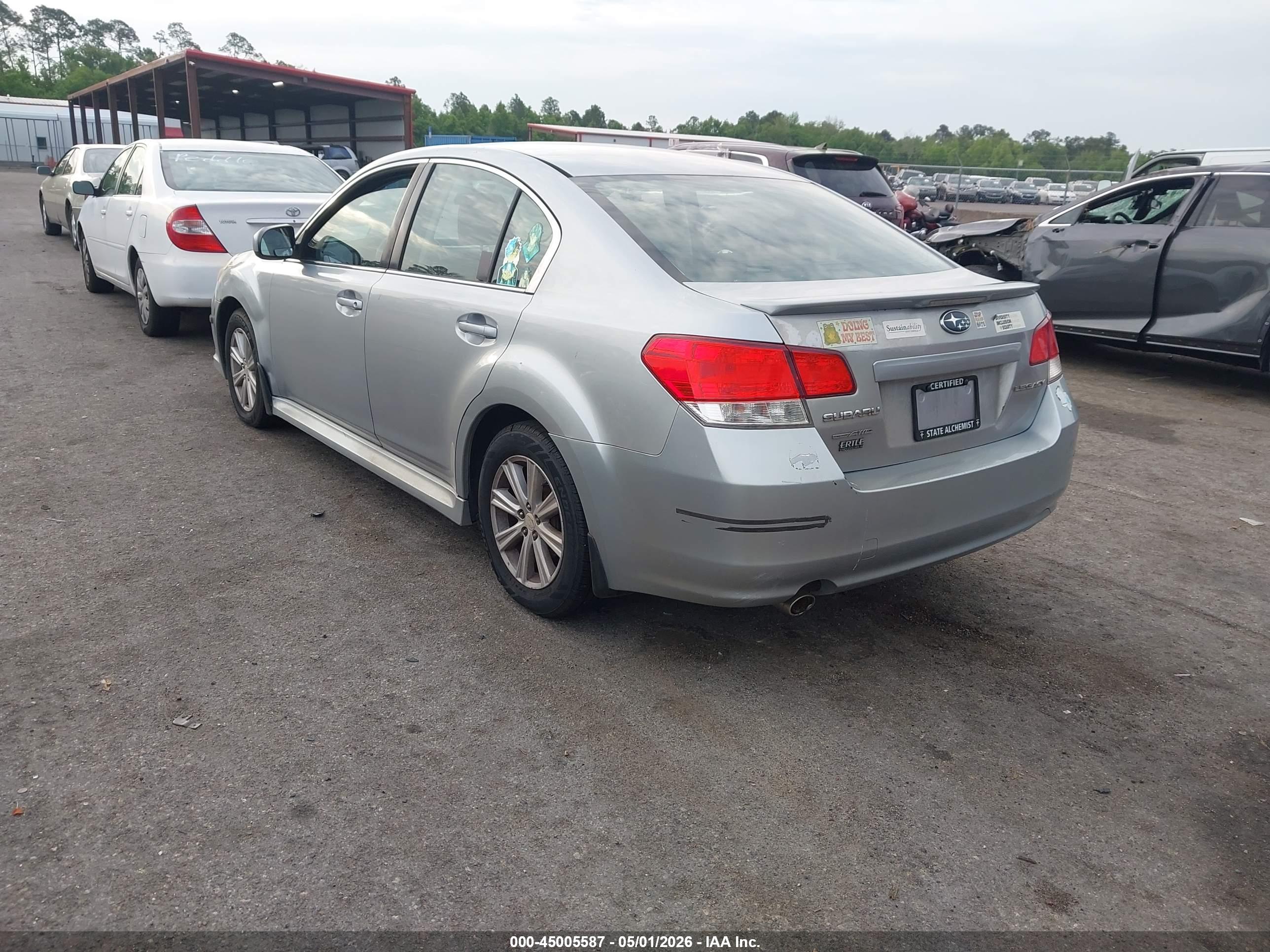 SUBARU LEGACY image 3