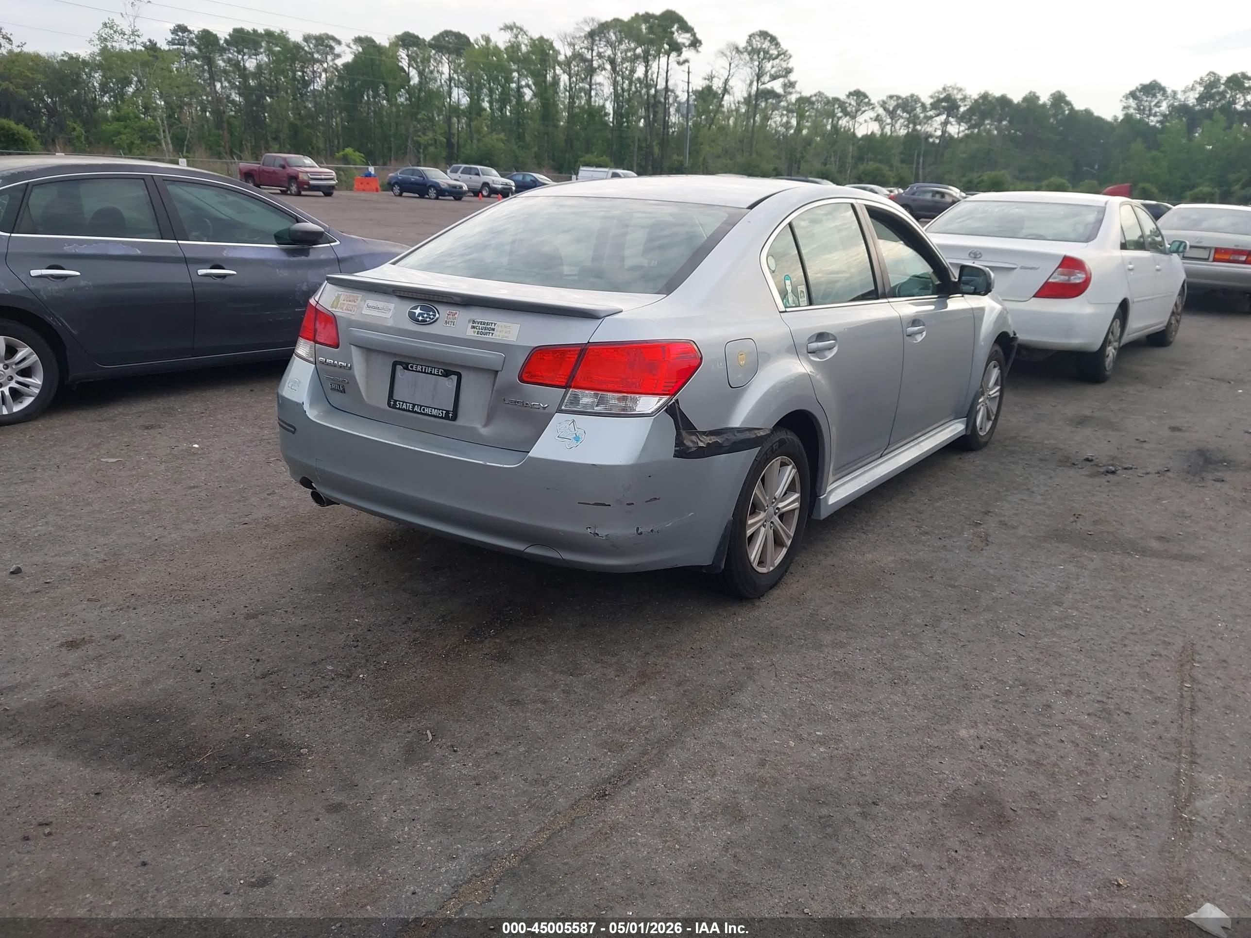 SUBARU LEGACY image 4