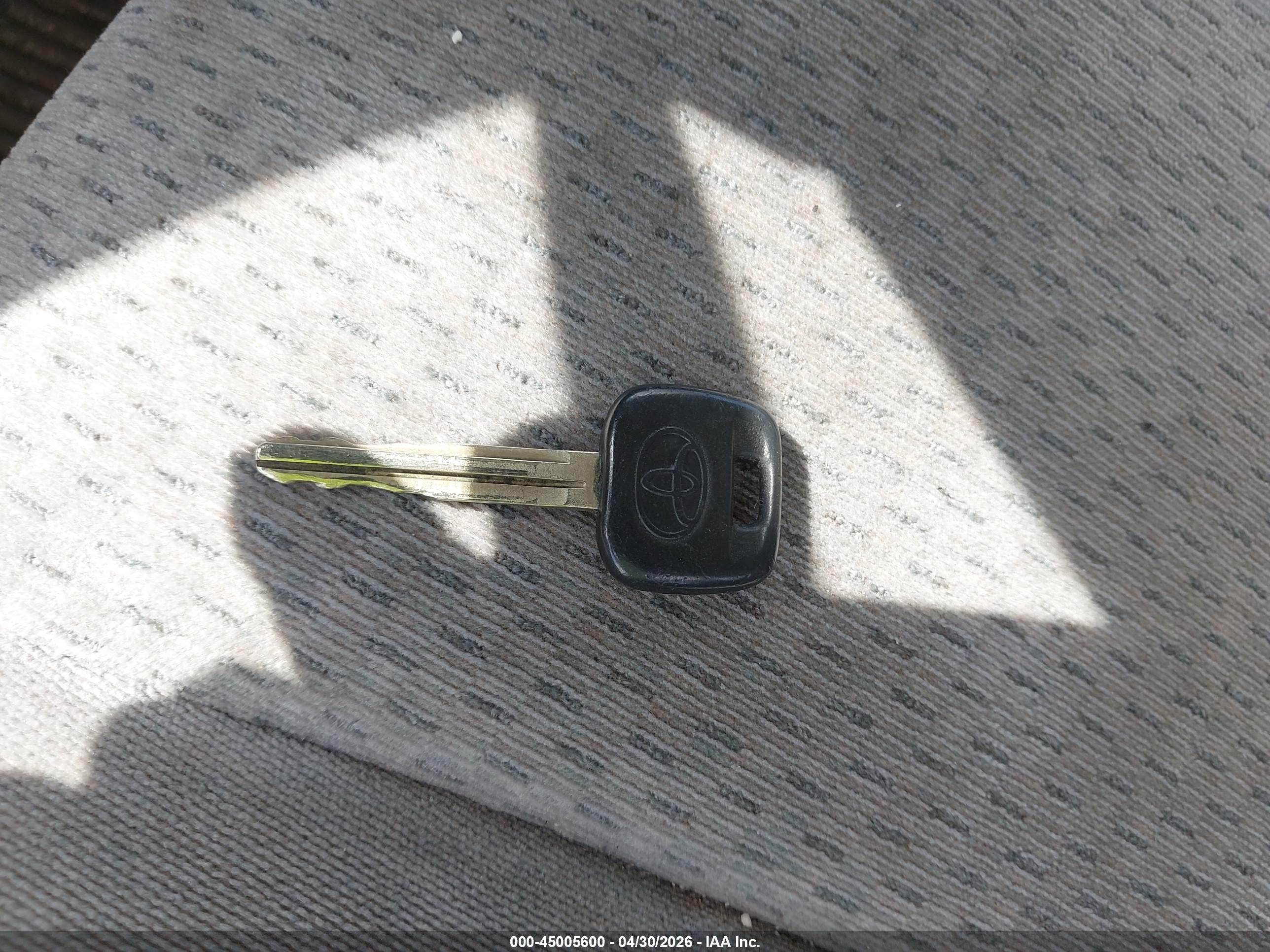 TOYOTA CAMRY image 11