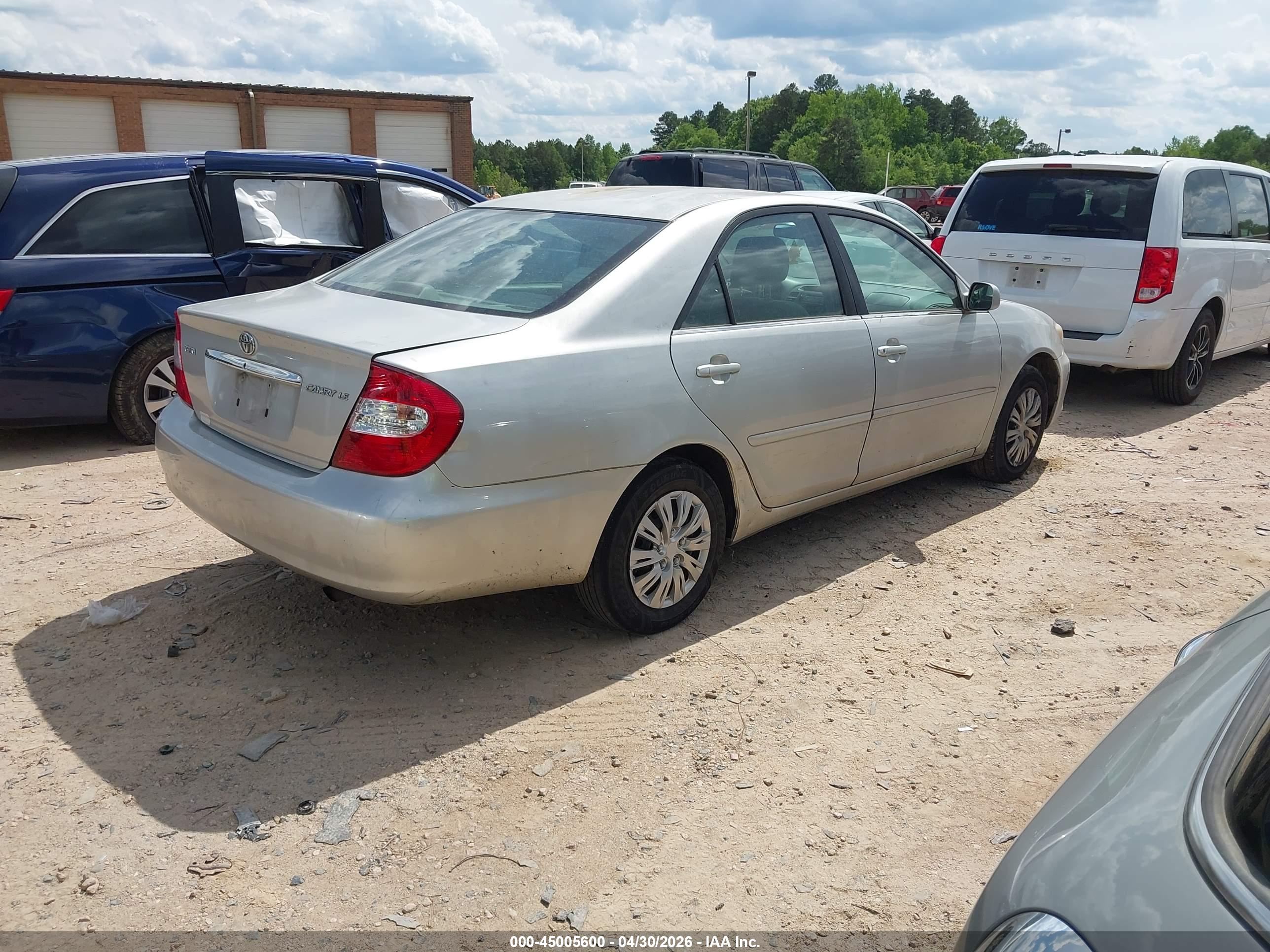 TOYOTA CAMRY image 4