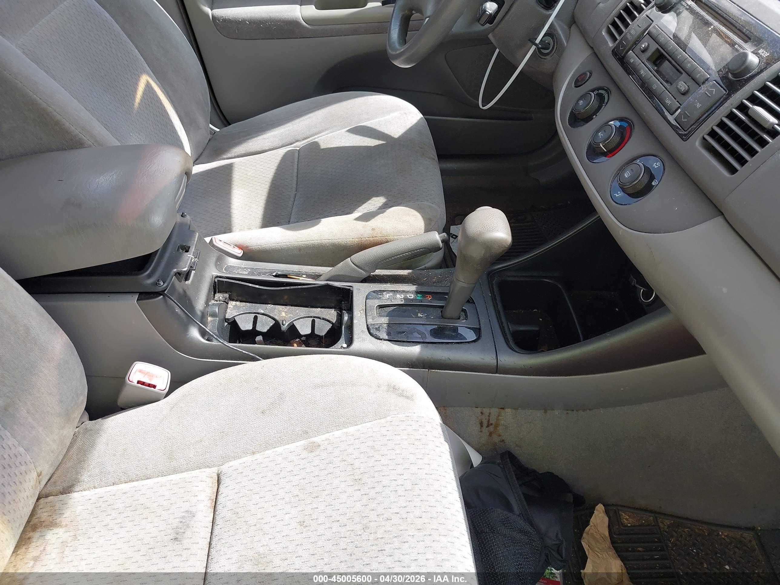 TOYOTA CAMRY image 5