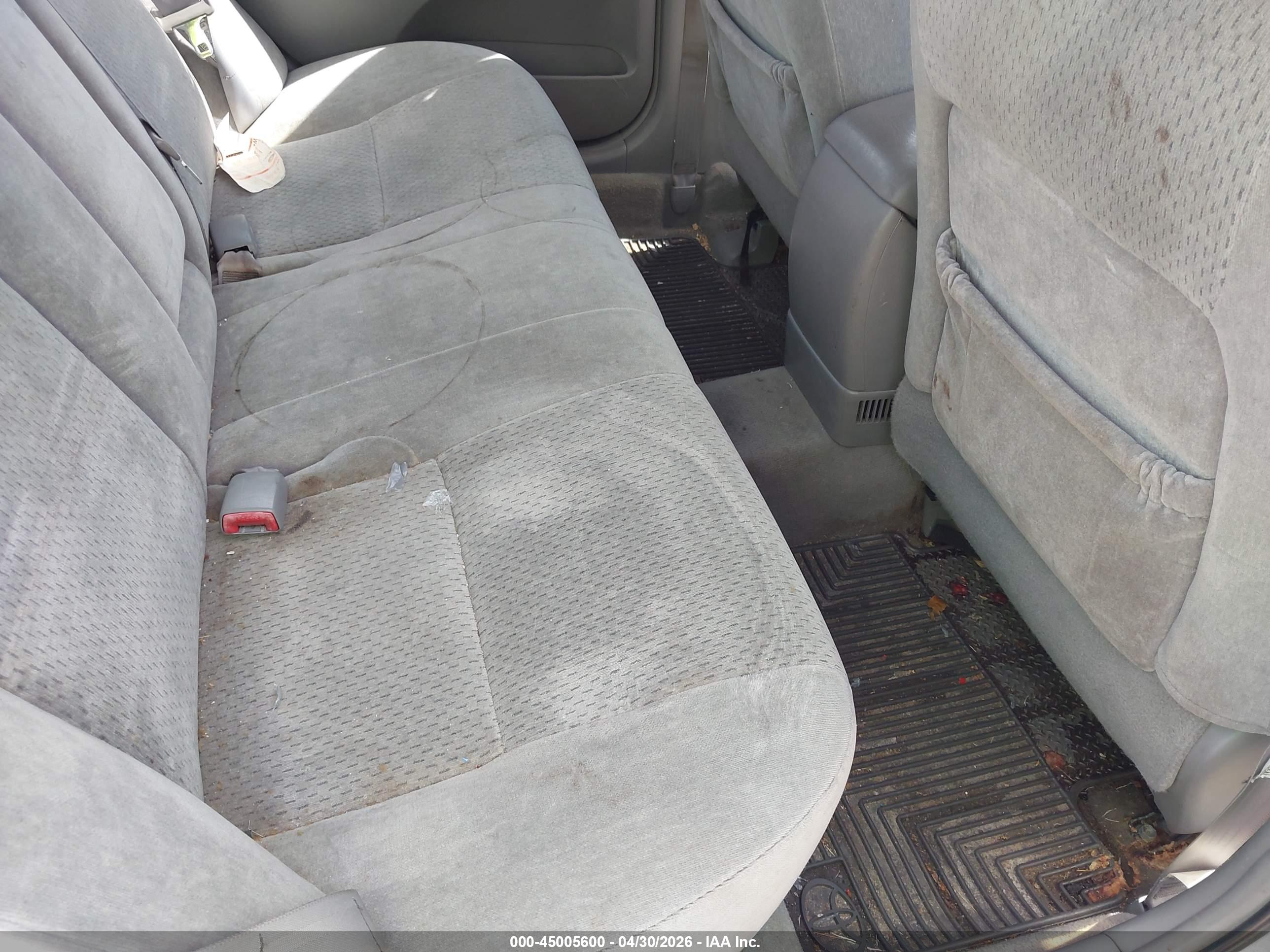 TOYOTA CAMRY image 8