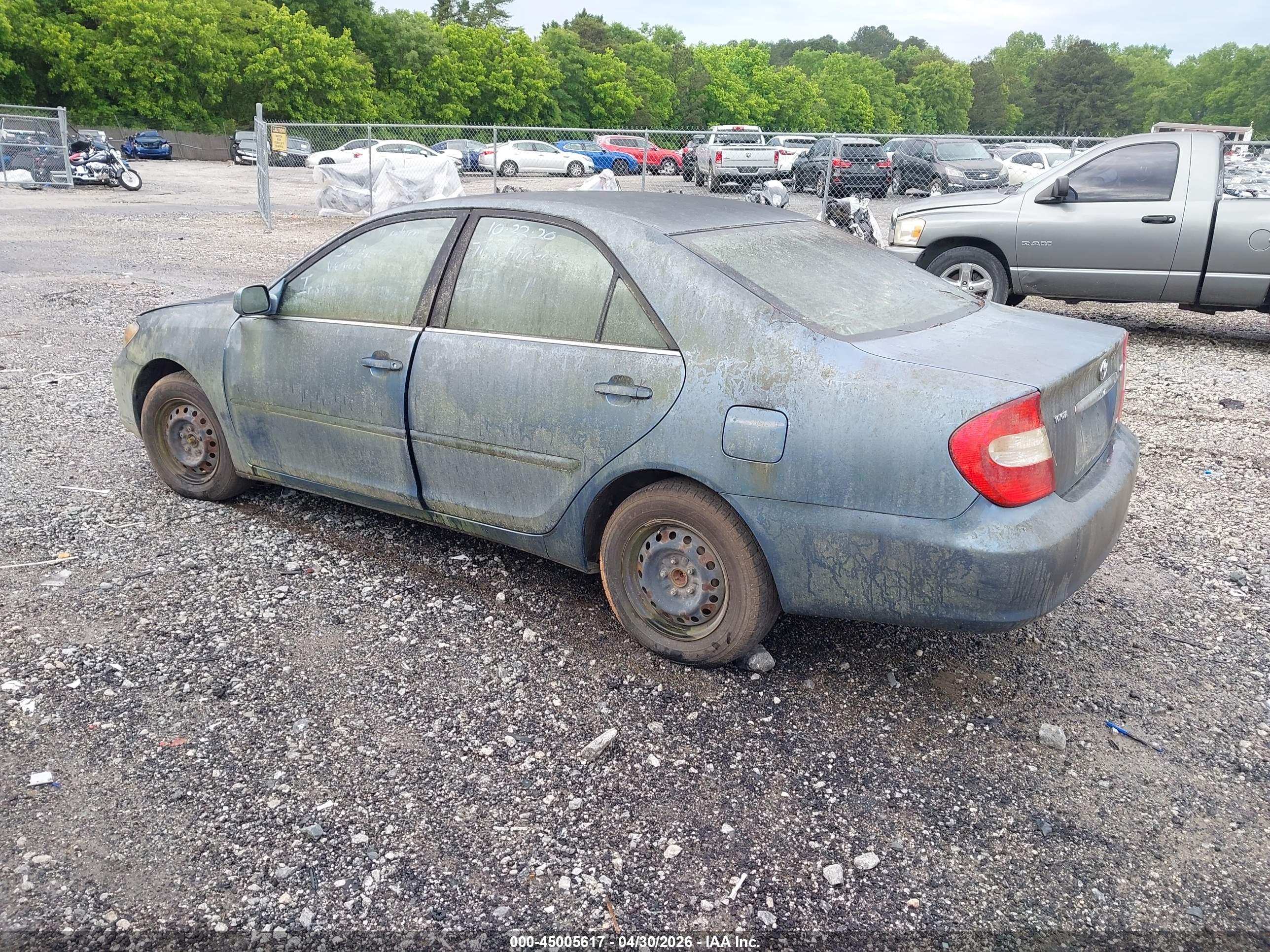 TOYOTA CAMRY image 3