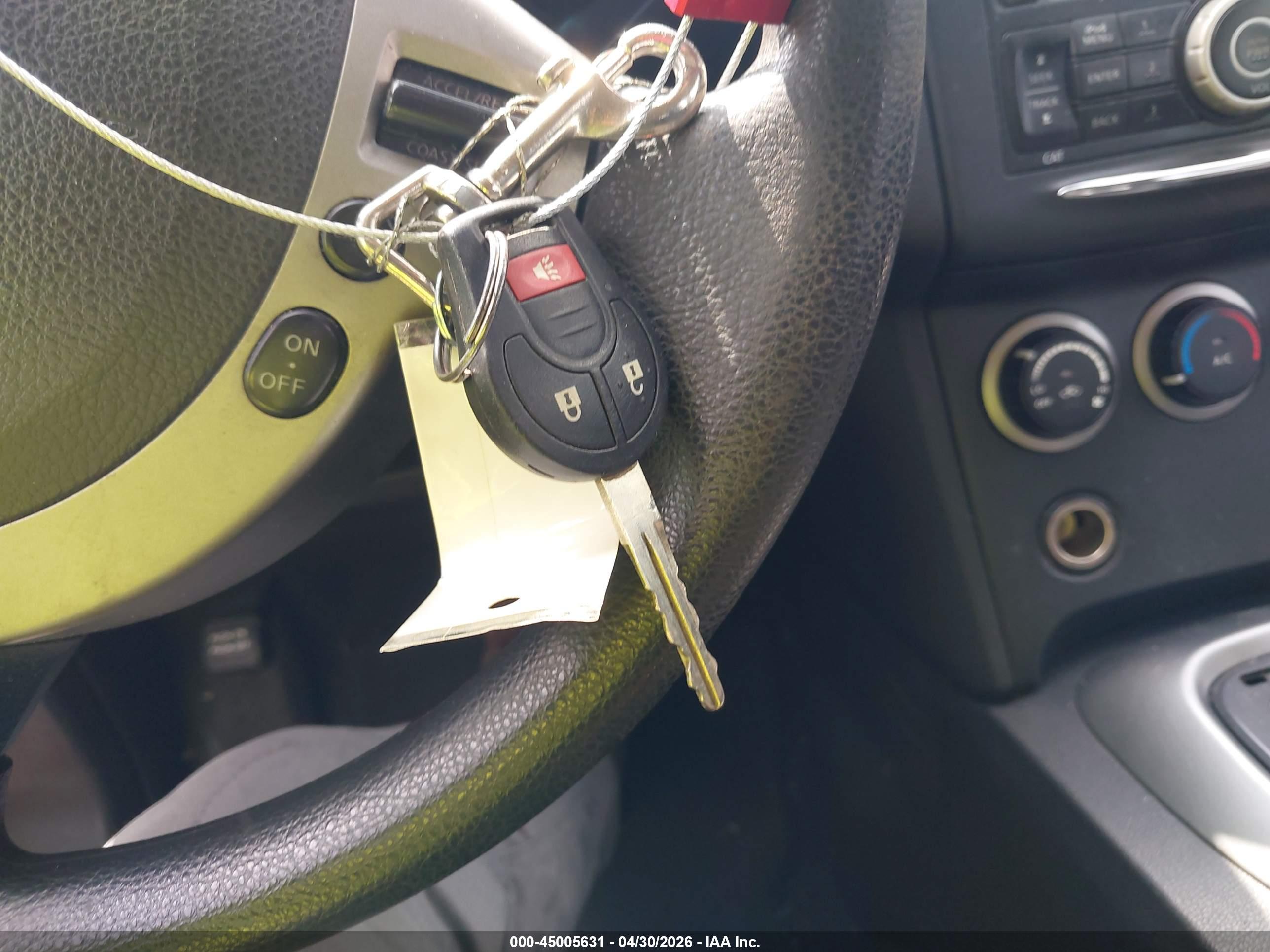 NISSAN ROGUE image 11