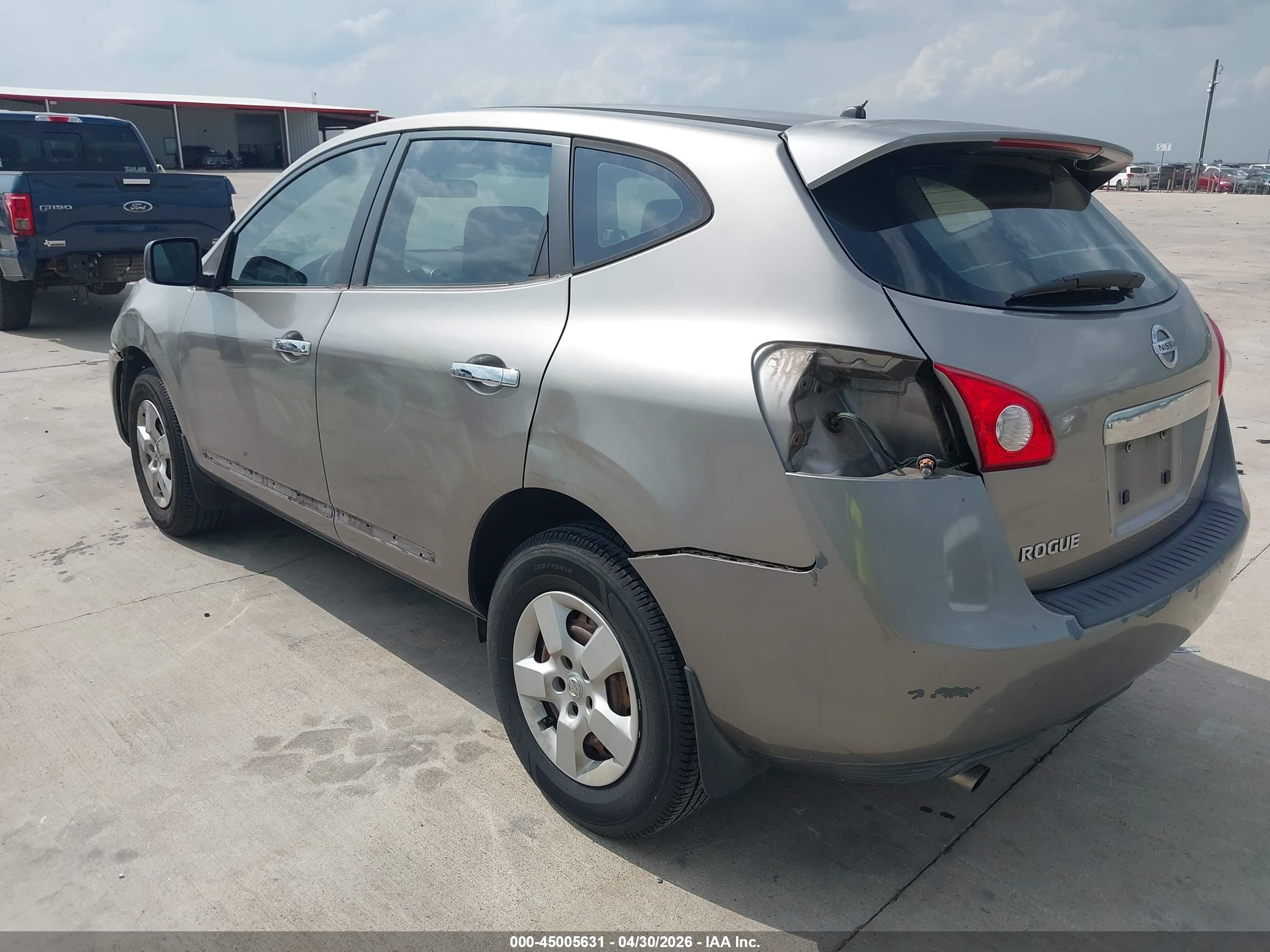 NISSAN ROGUE image 3