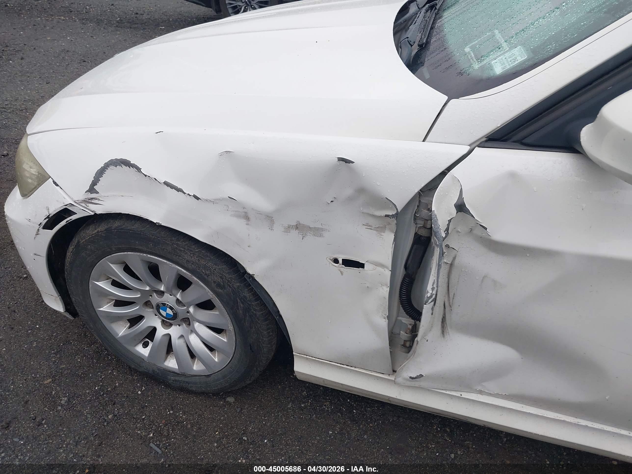 BMW 328I image 6