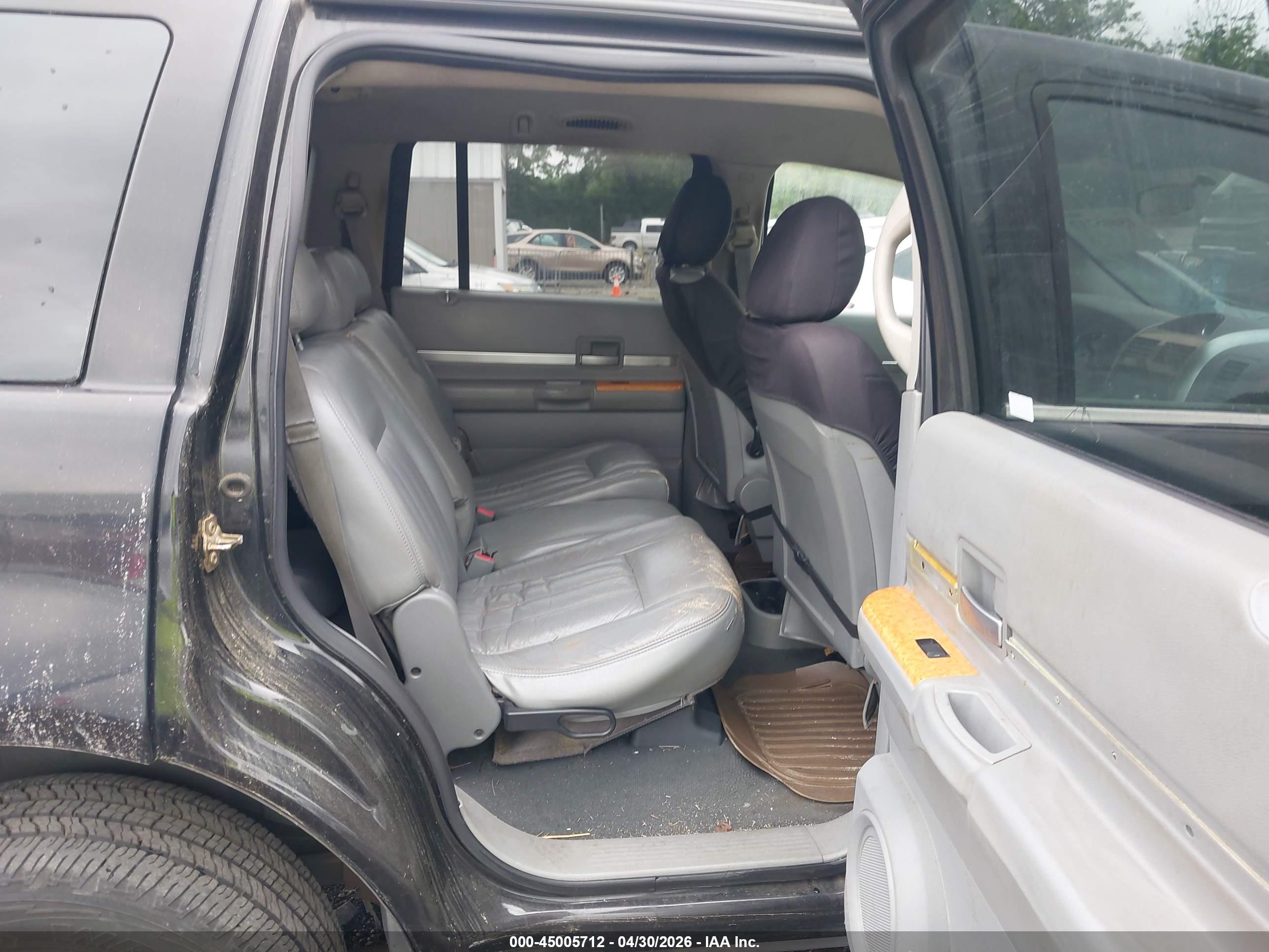 CHRYSLER ASPEN image 8