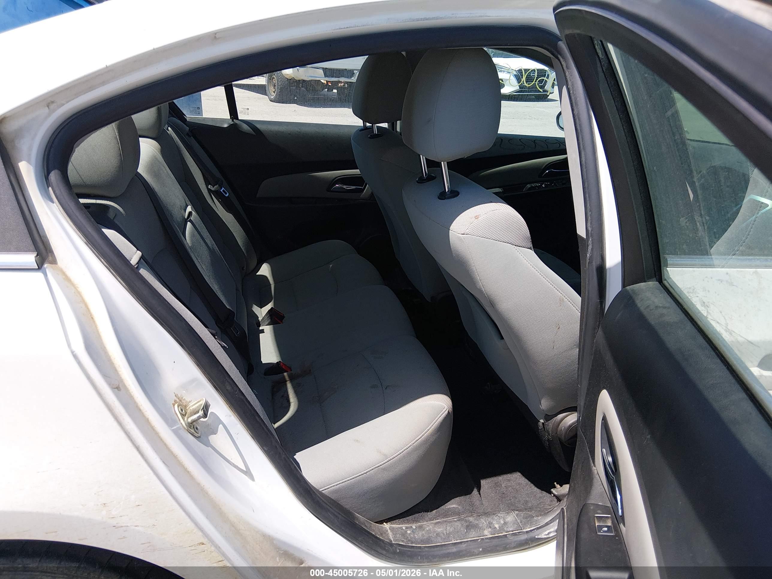 CHEVROLET CRUZE image 8