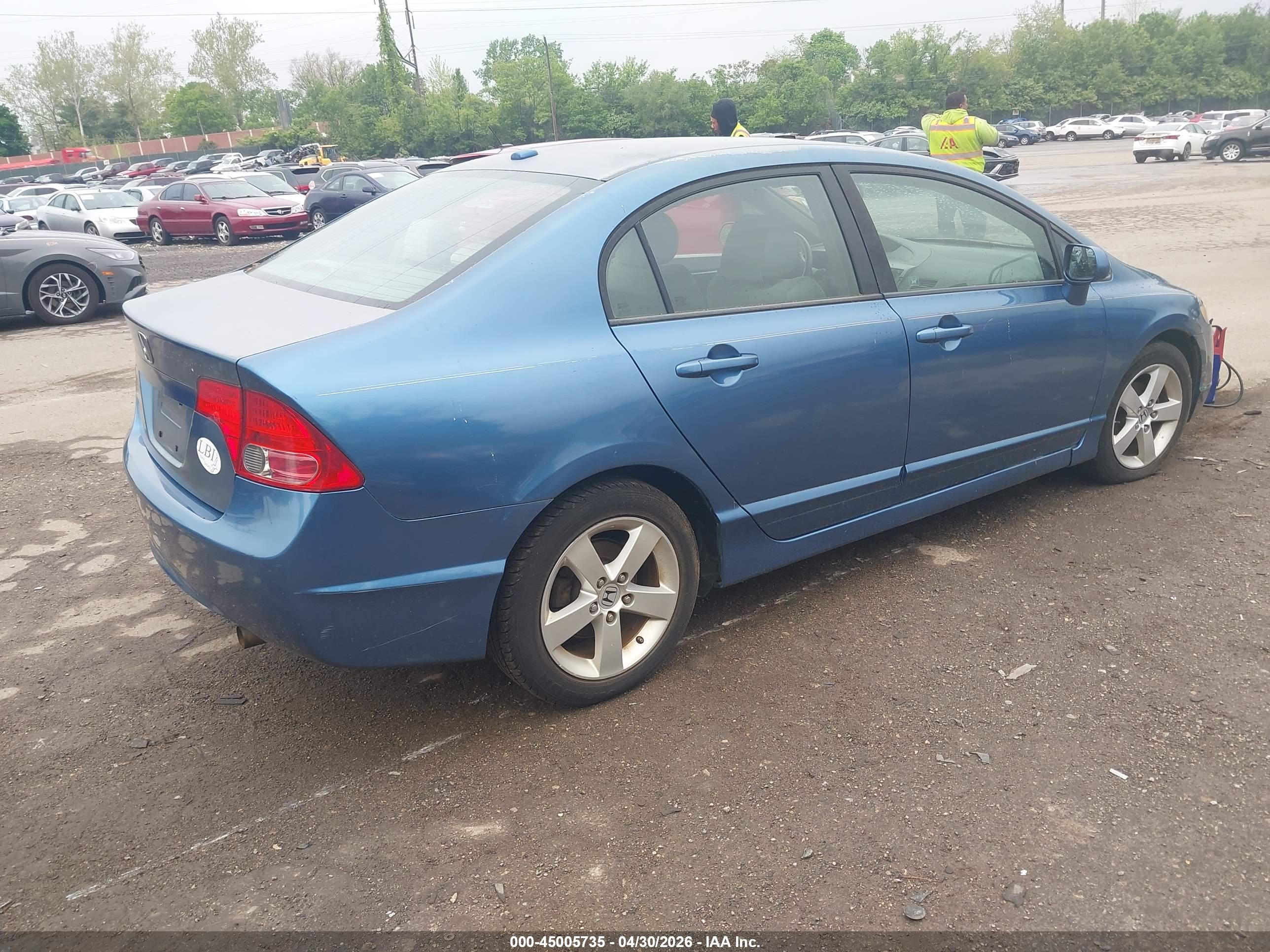 HONDA CIVIC image 4
