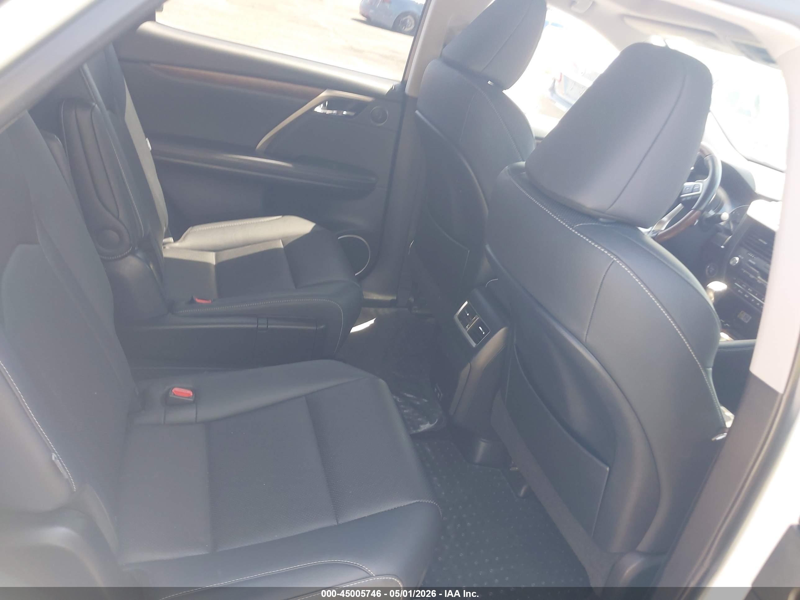 LEXUS RX image 8