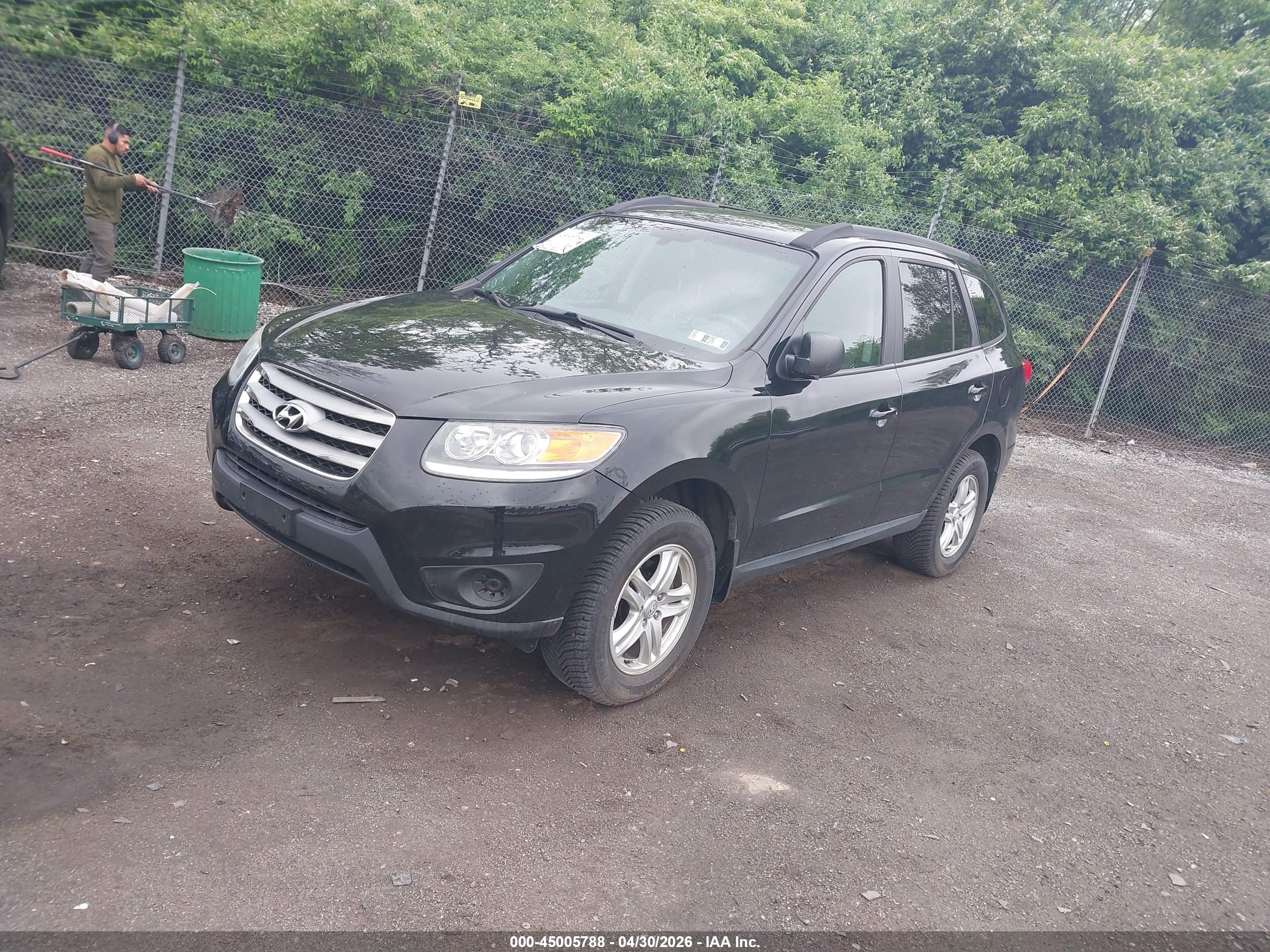 HYUNDAI SANTA image 2