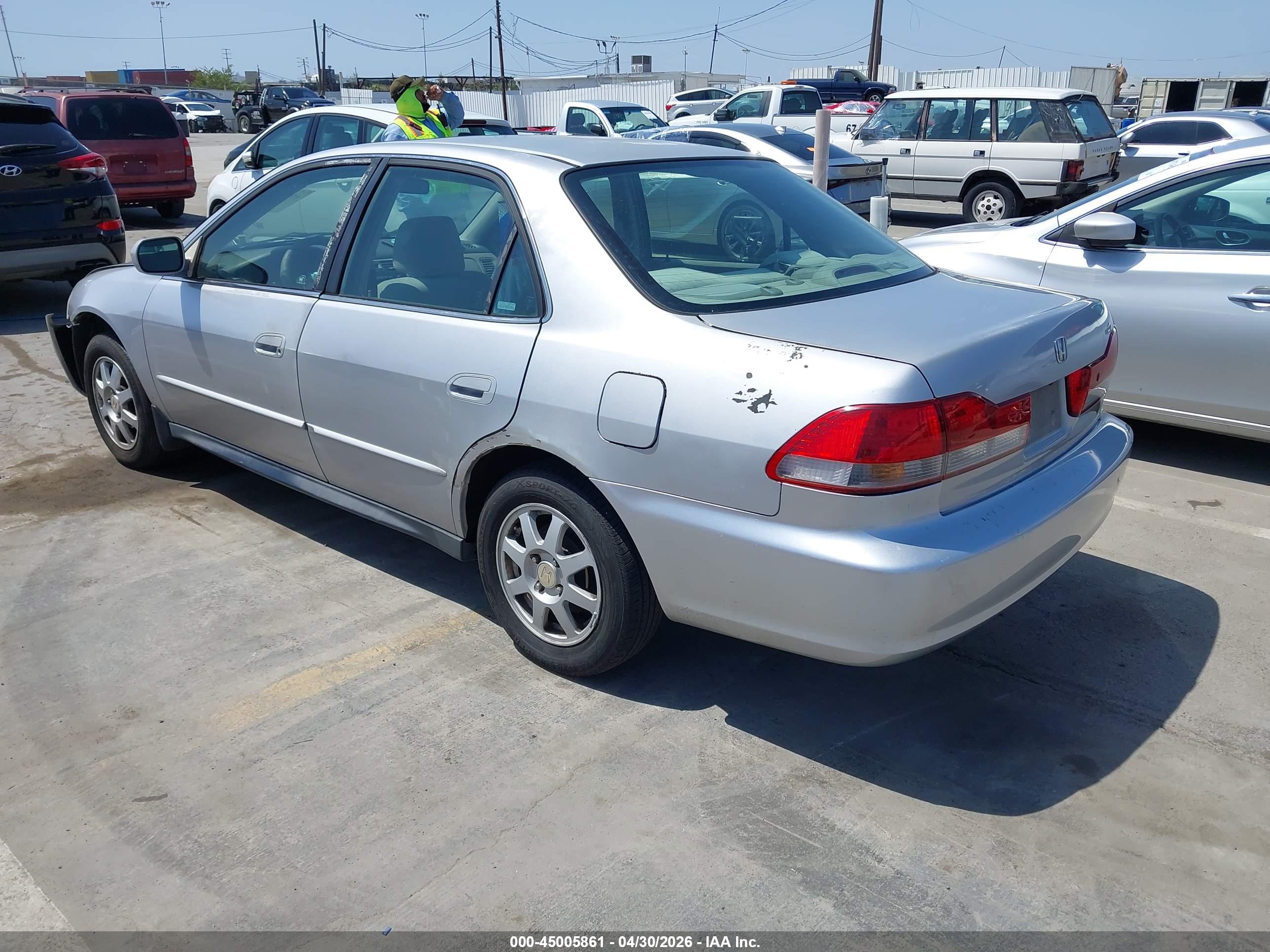 HONDA ACCORD image 3