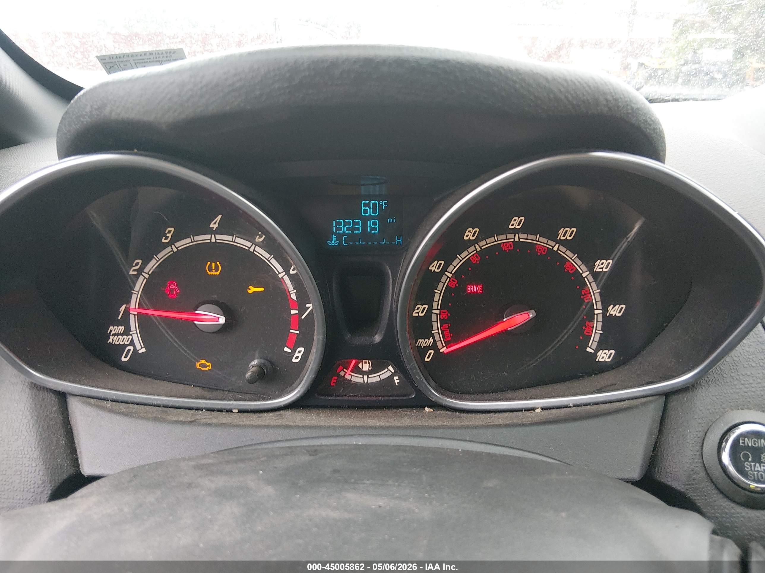 FORD FIESTA image 7