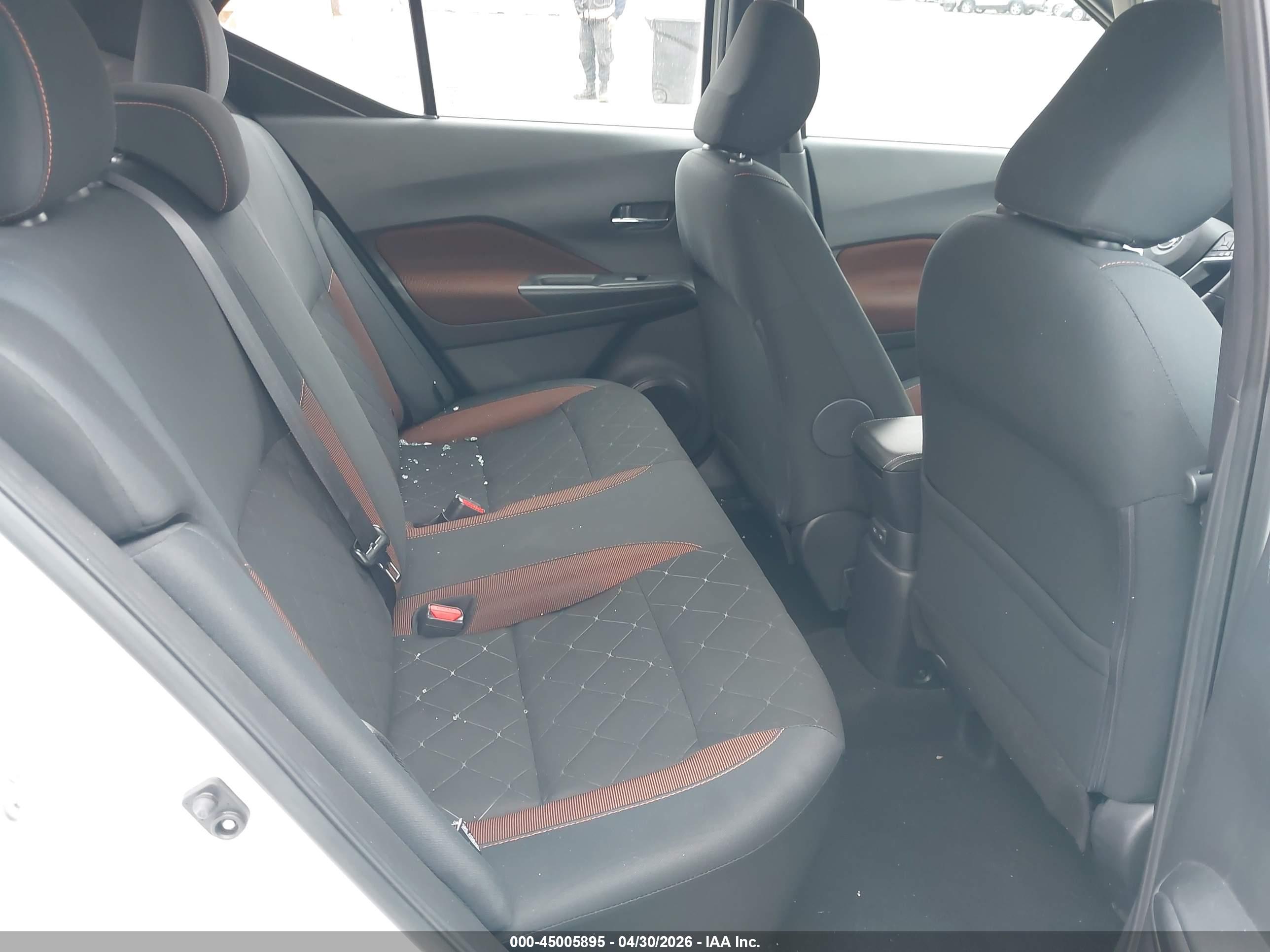 NISSAN KICKS image 8