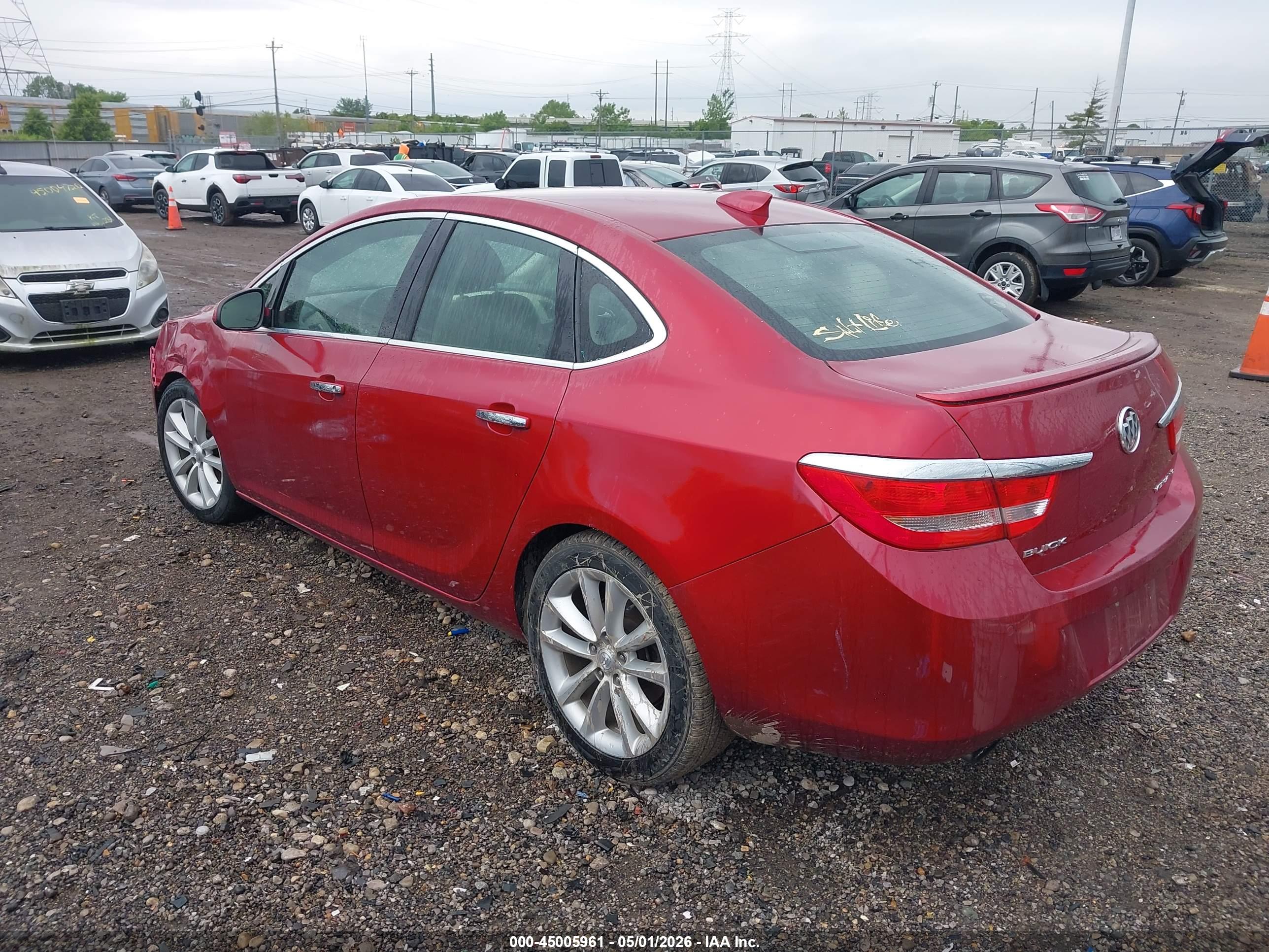 BUICK VERANO image 3