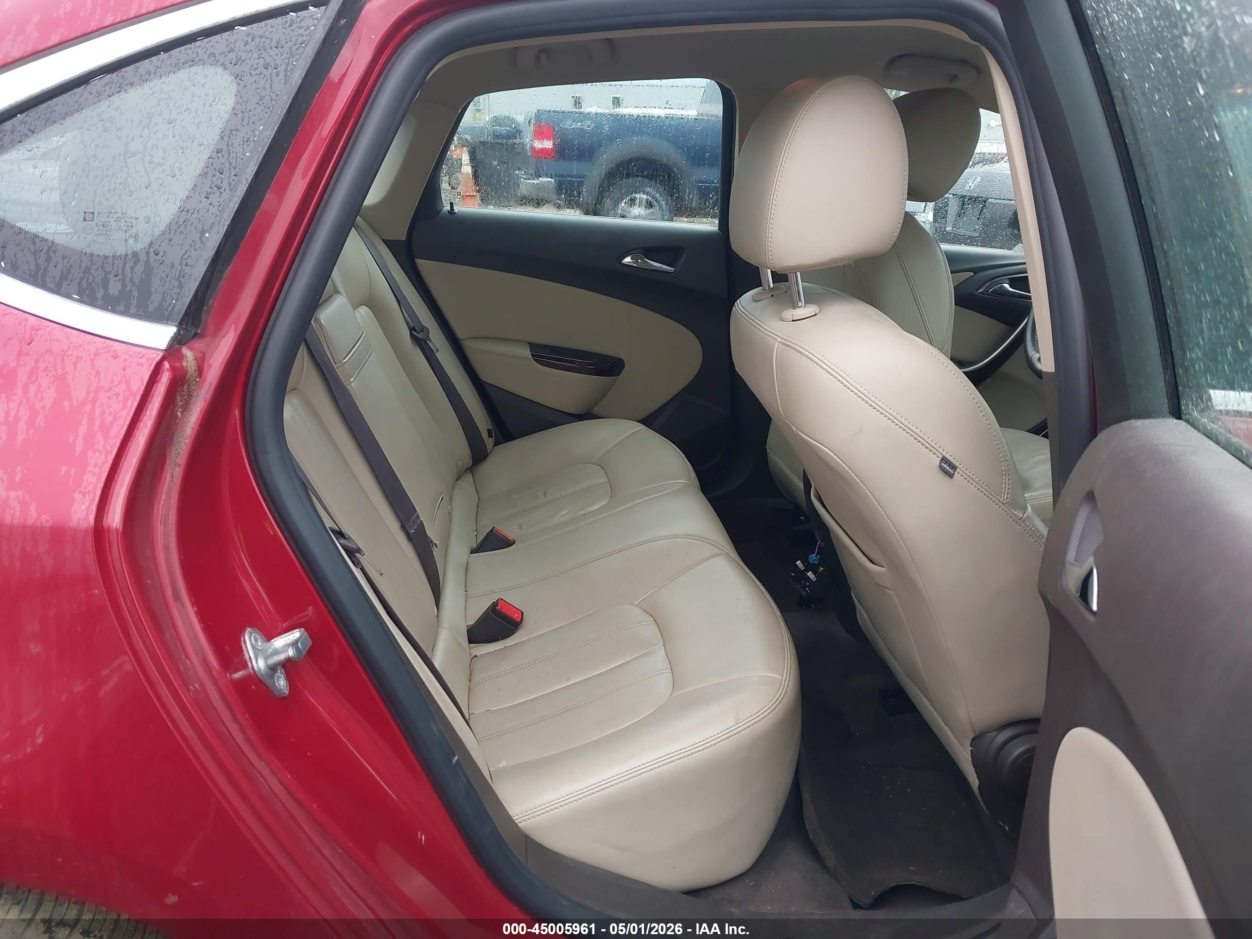 BUICK VERANO image 8