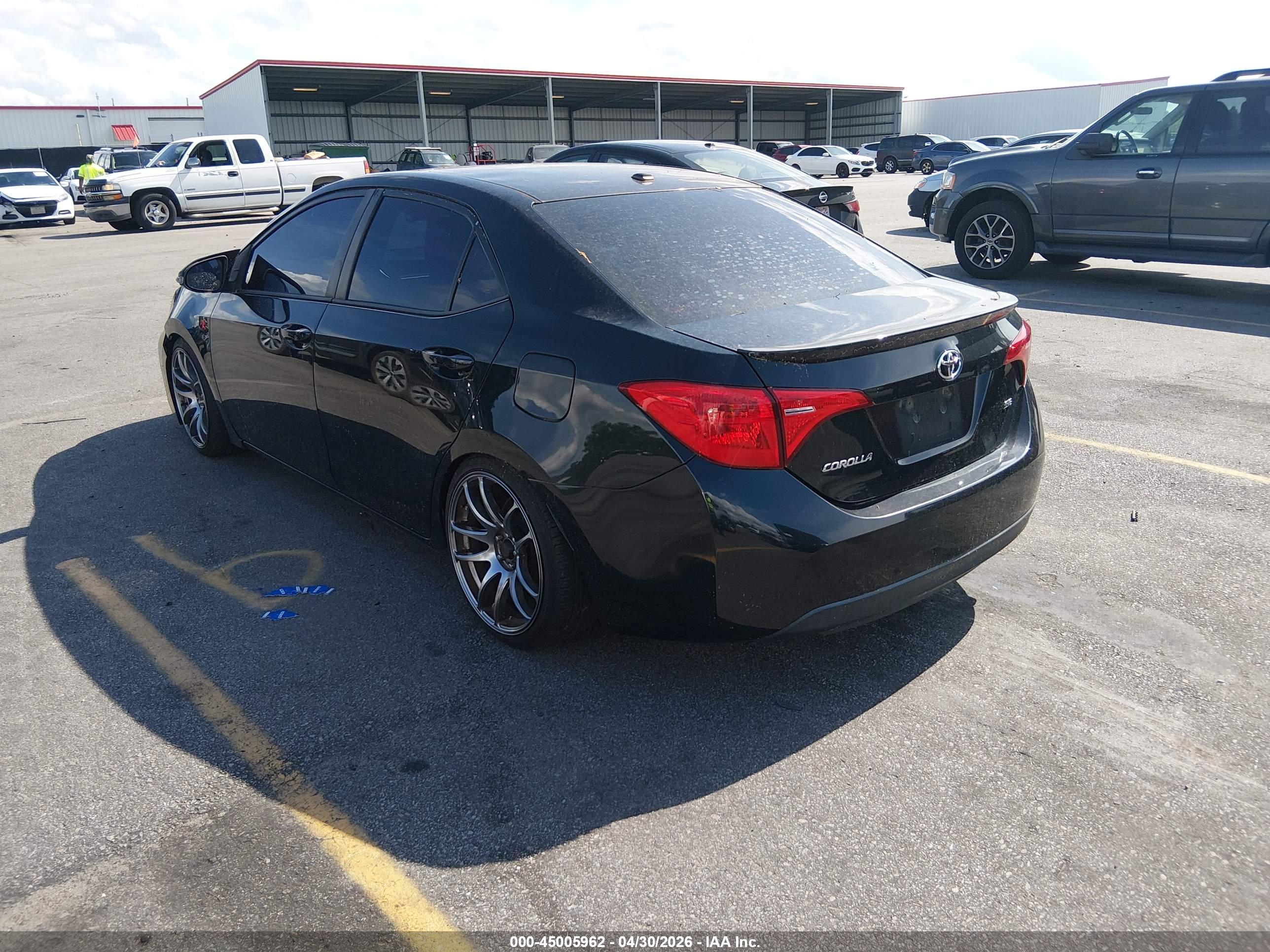 TOYOTA COROLLA image 3