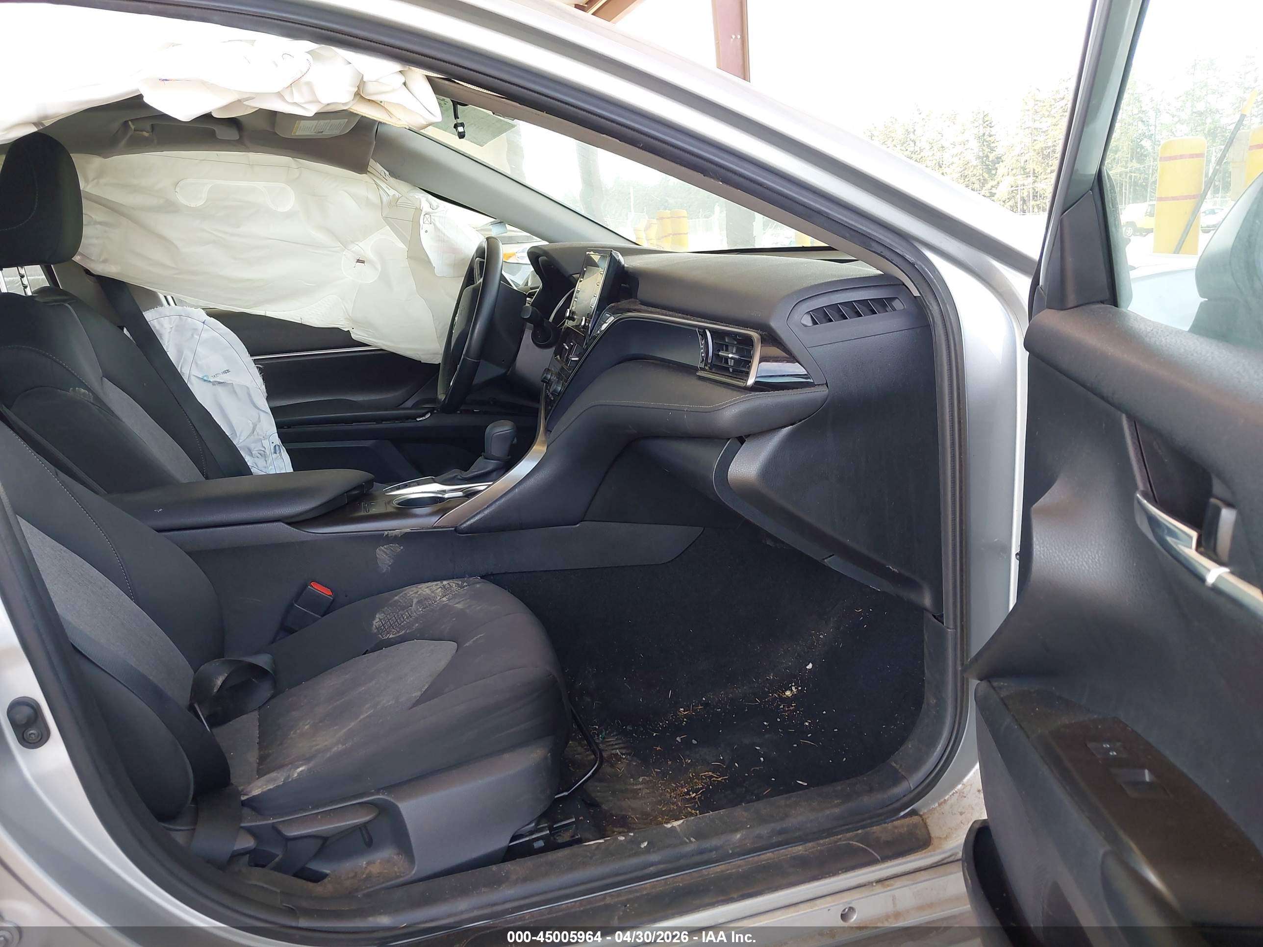 TOYOTA CAMRY image 5