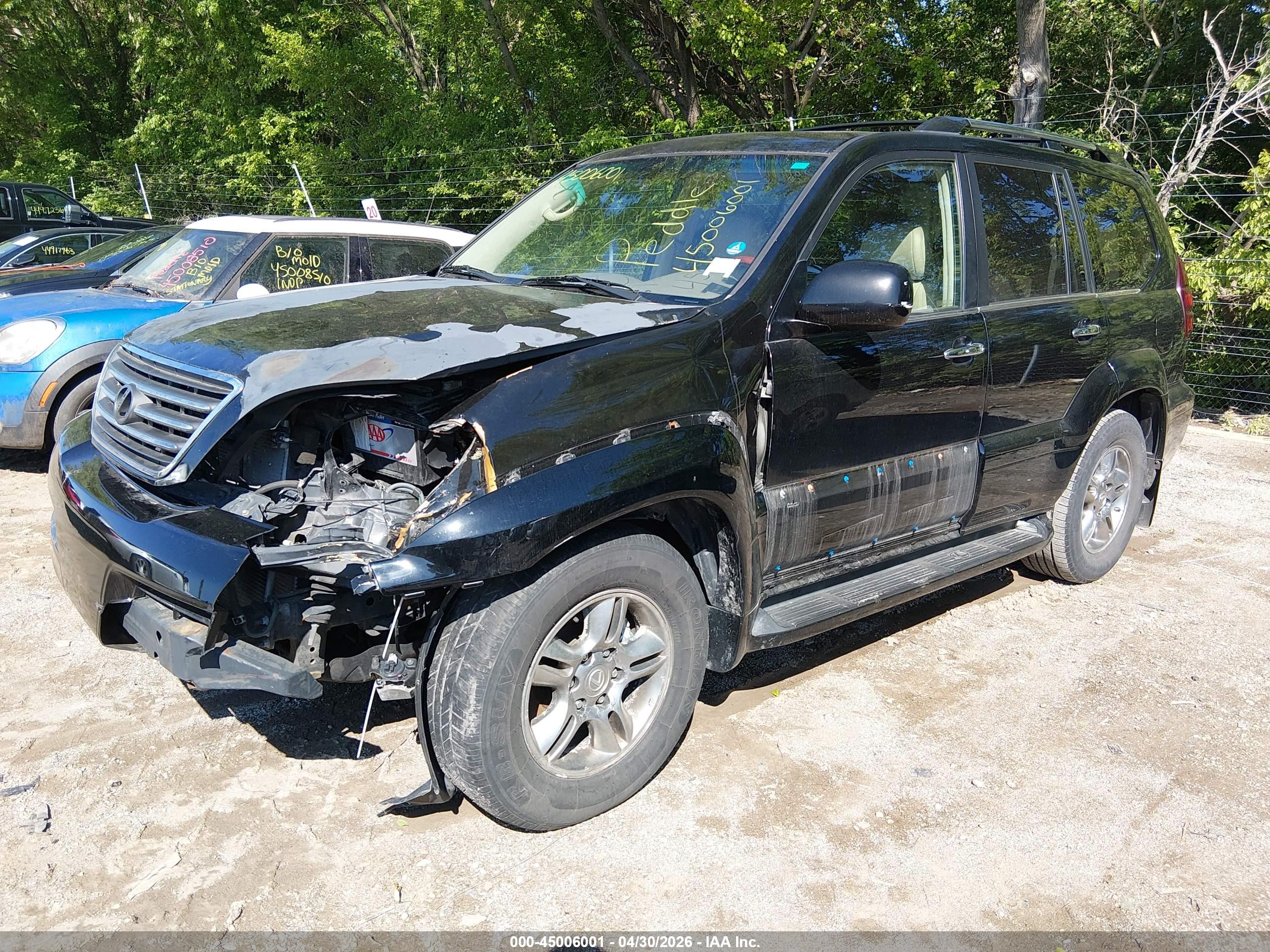 LEXUS GX image 2
